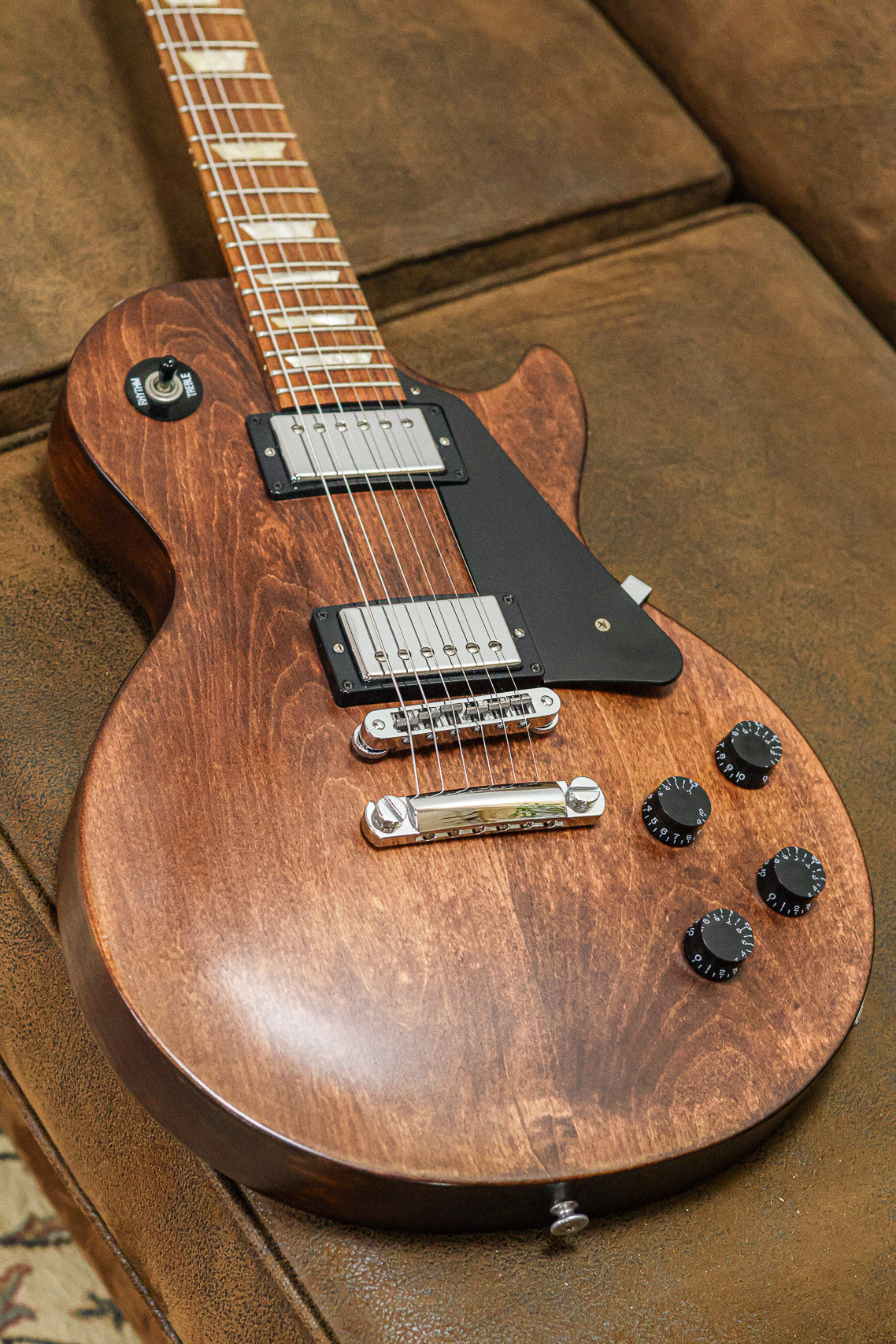 Gibson Les Paul Studio Faded | Satin Walnut