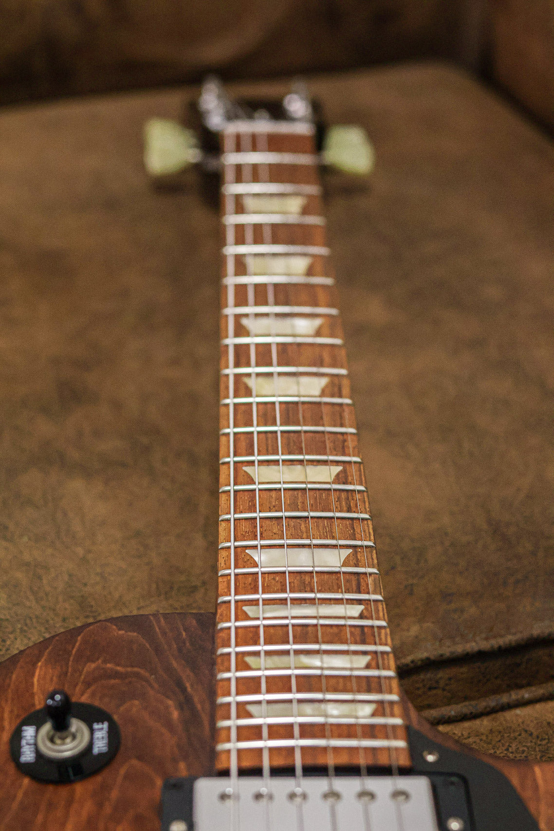 Gibson Les Paul Studio Faded | Satin Walnut
