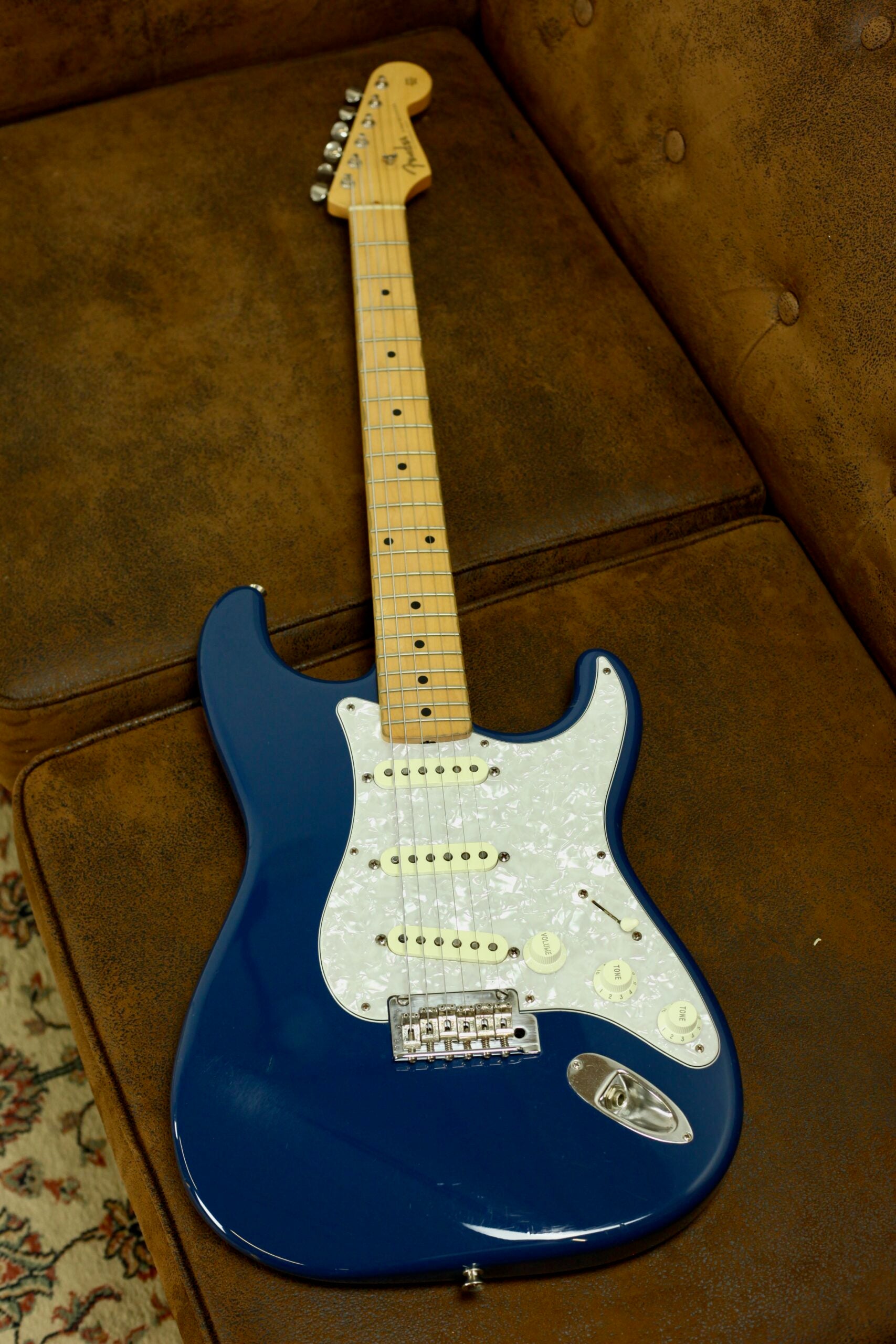 Fender MiJ Hybrid Stratocaster | Indigo Blue