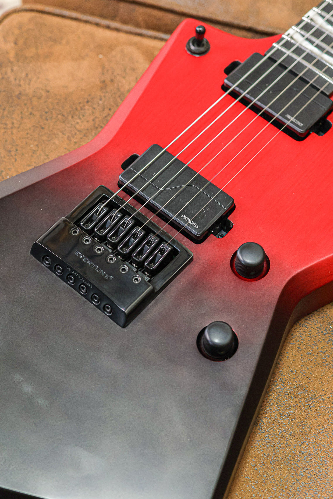 Solar Jensen Evert Signature 2021 | Black Red Finish