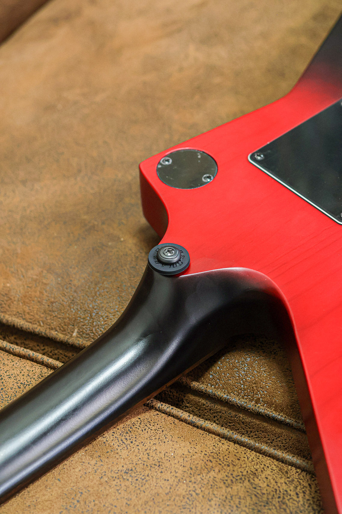 Solar Jensen Evert Signature 2021 | Black Red Finish
