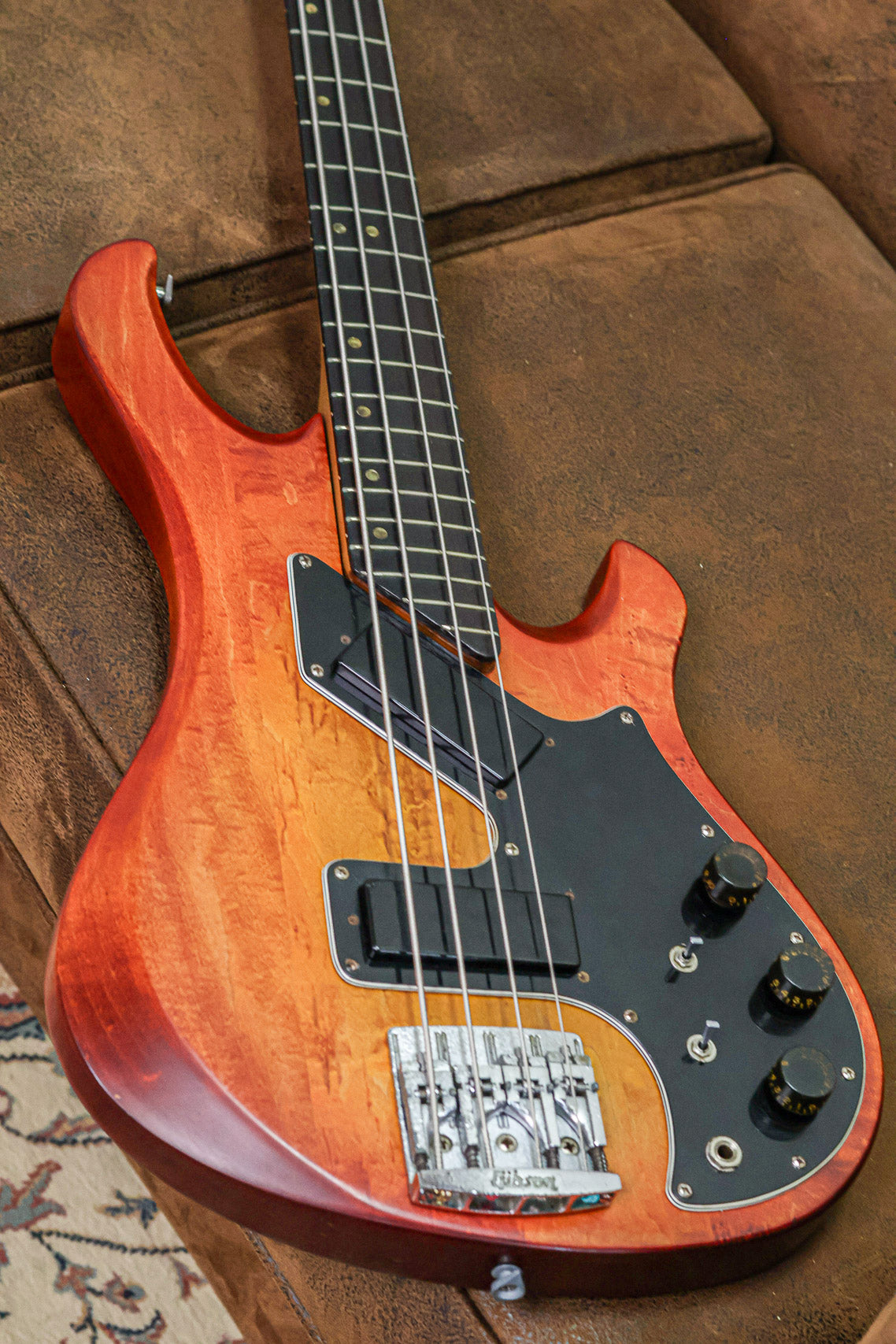 Gibson Victory Artist 1982 | Sienna Sunburst