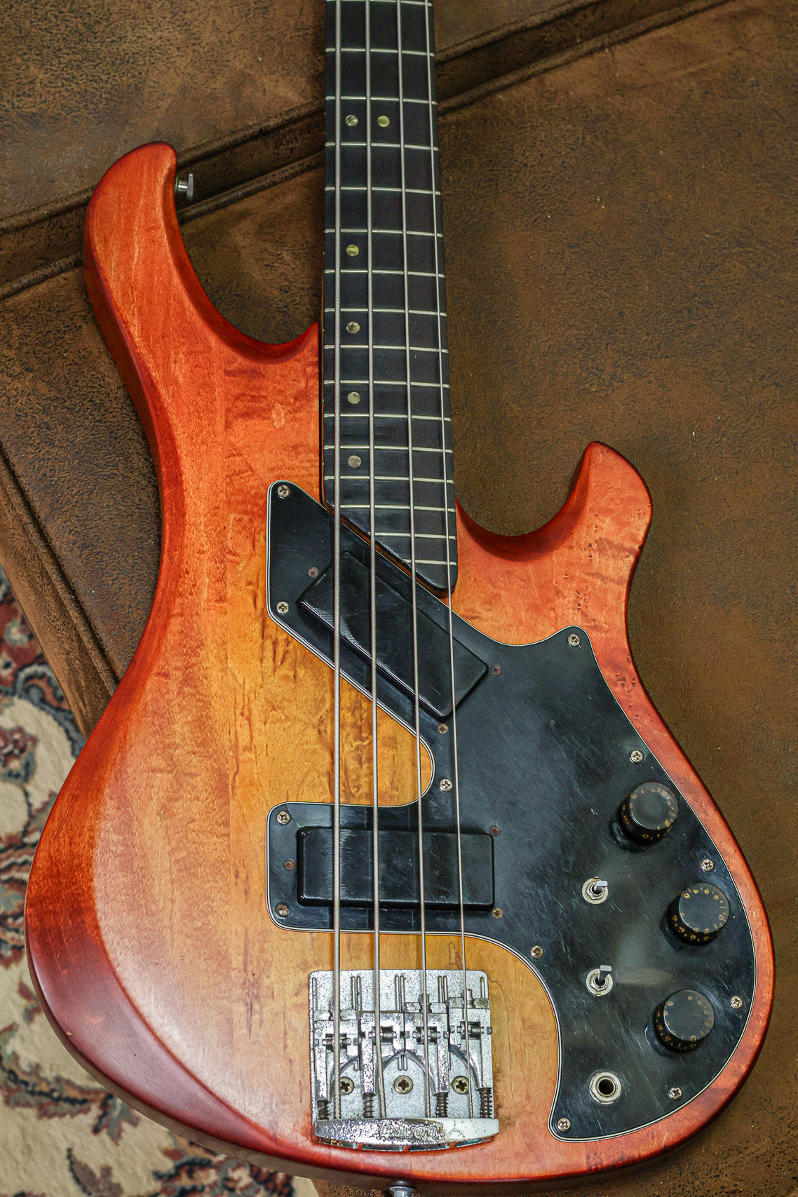 Gibson Victory Artist 1982 | Sienna Sunburst