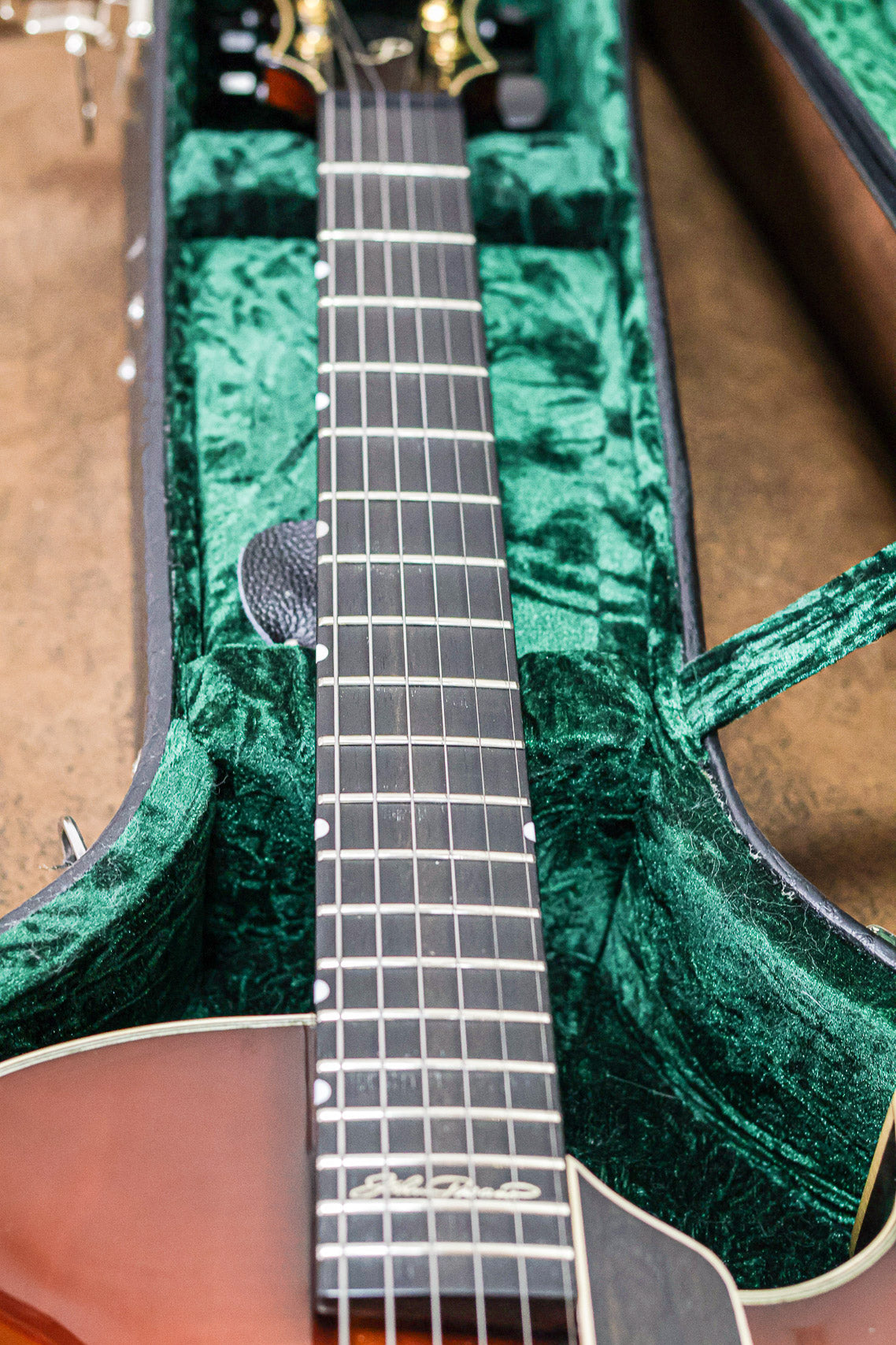 Eastman AR480CE John Pisano 30th Anniv. | Sunburst