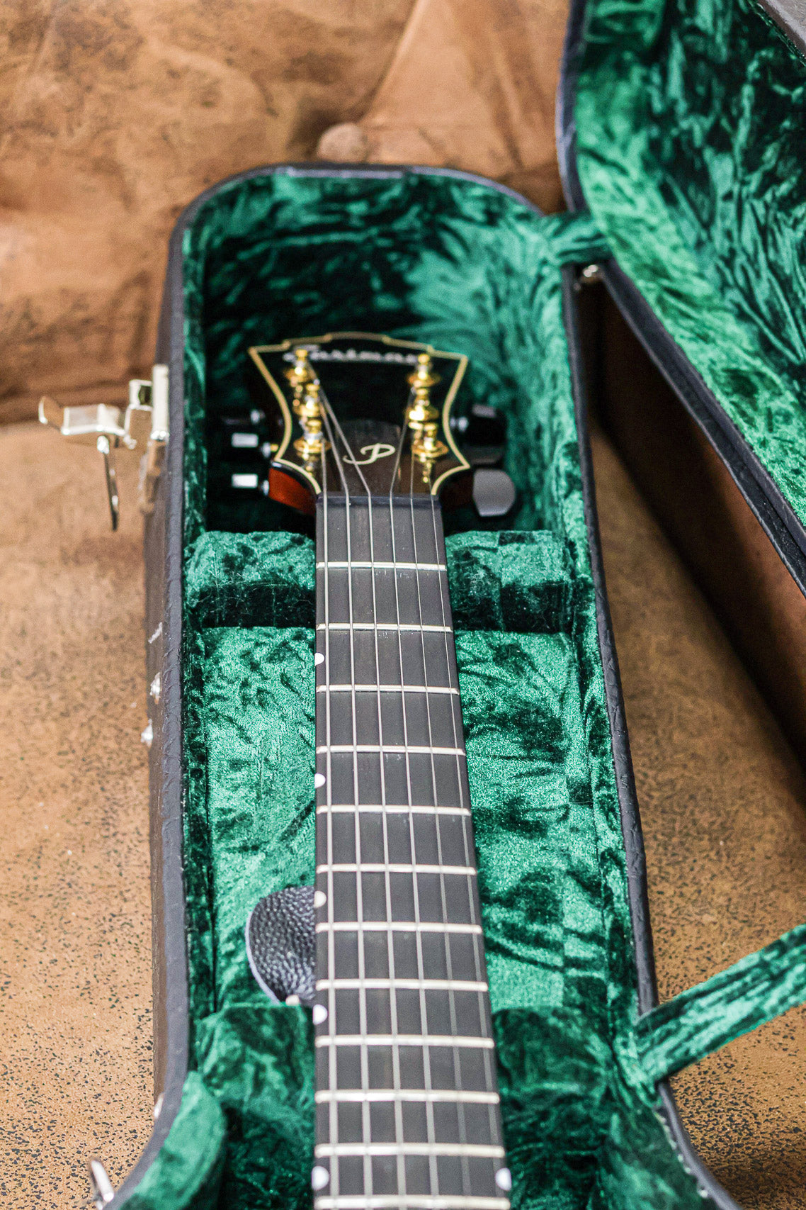 Eastman AR480CE John Pisano 30th Anniv. | Sunburst