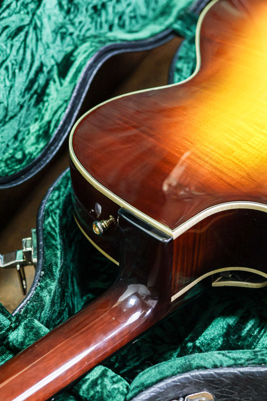 Eastman AR480CE John Pisano 30th Anniv. | Sunburst