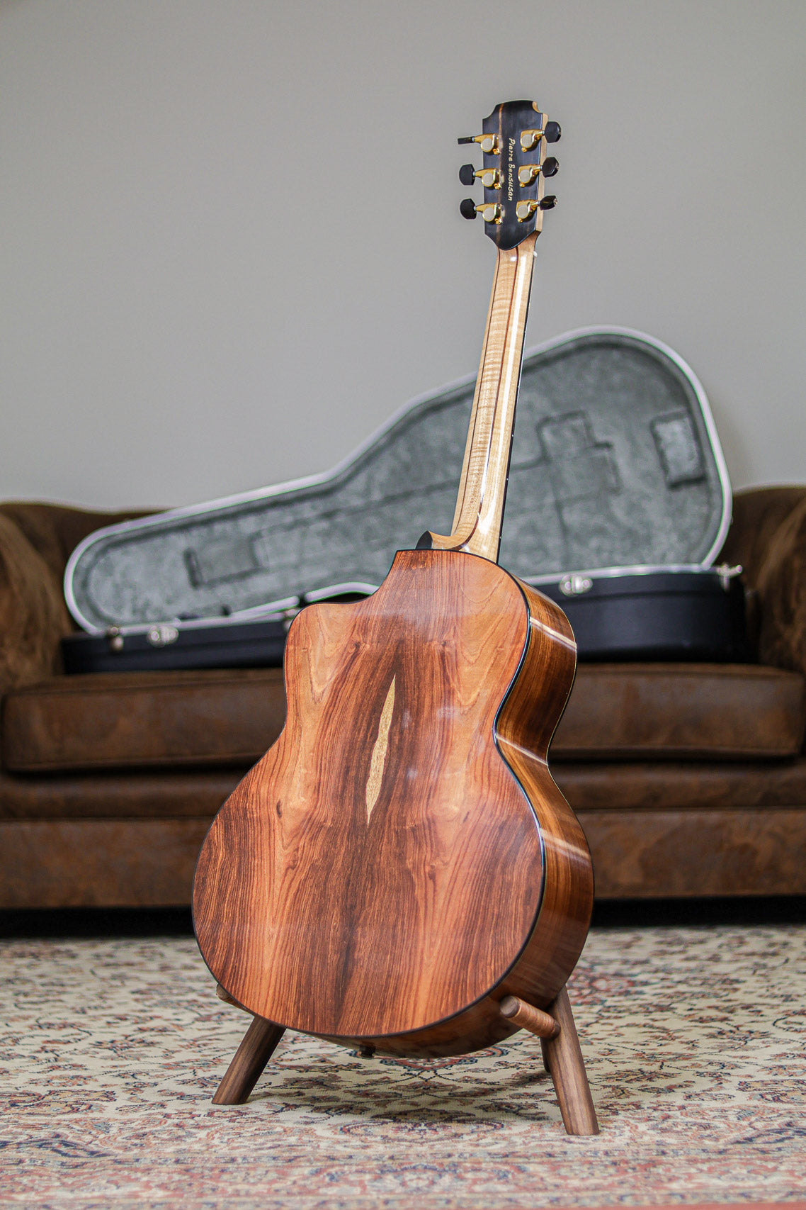 Lowden S-35W 2019 | Figured Walnut Natural