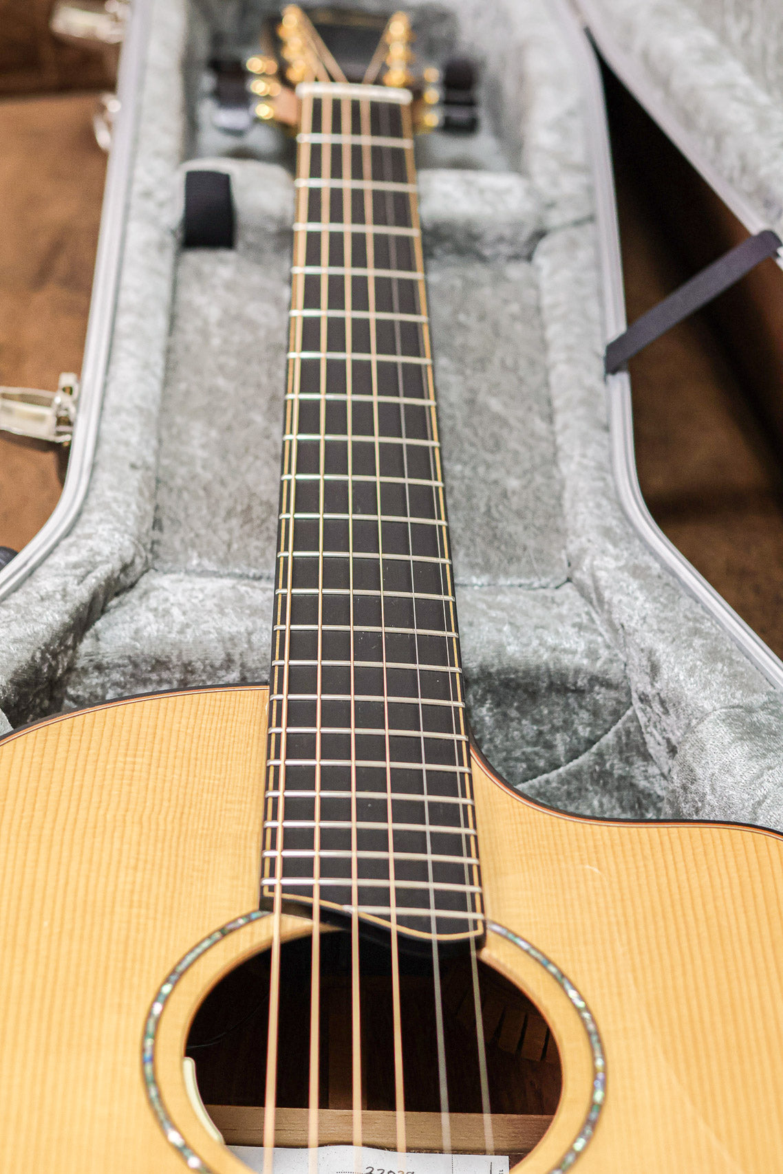 Lowden S-35W 2019 | Figured Walnut Natural