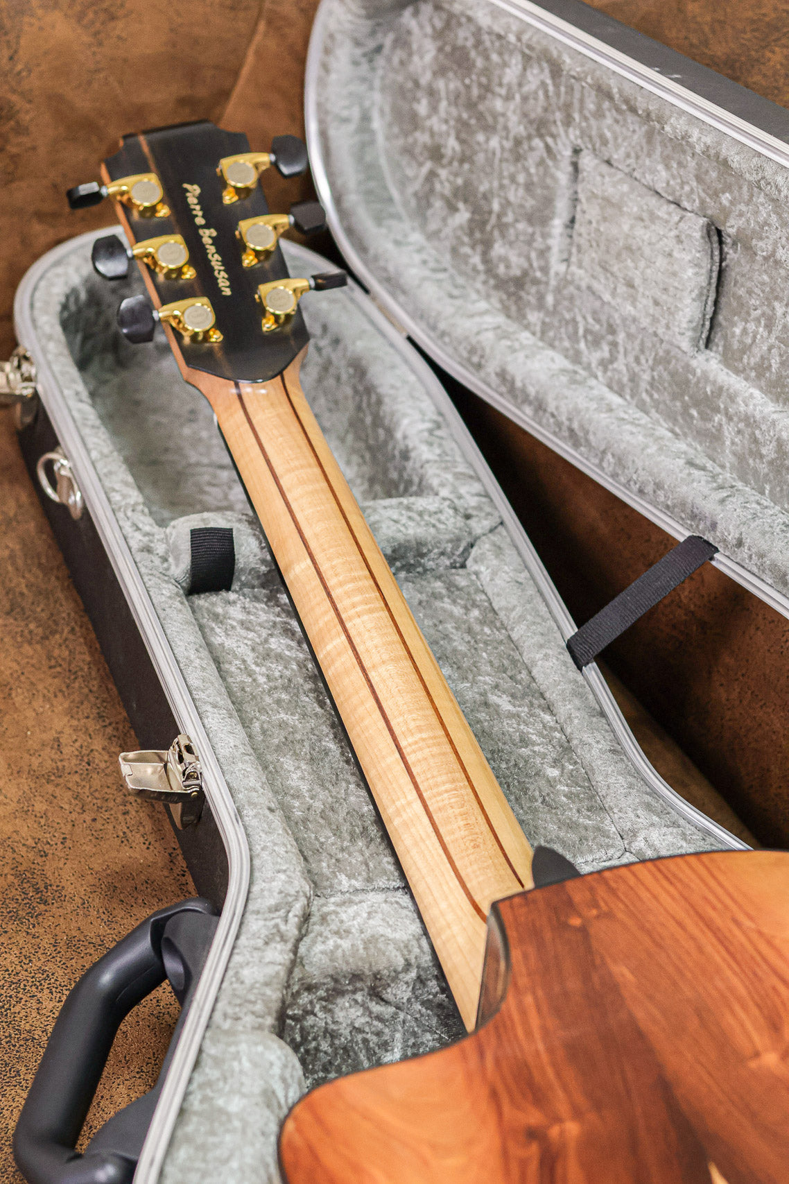 Lowden S-35W 2019 | Figured Walnut Natural