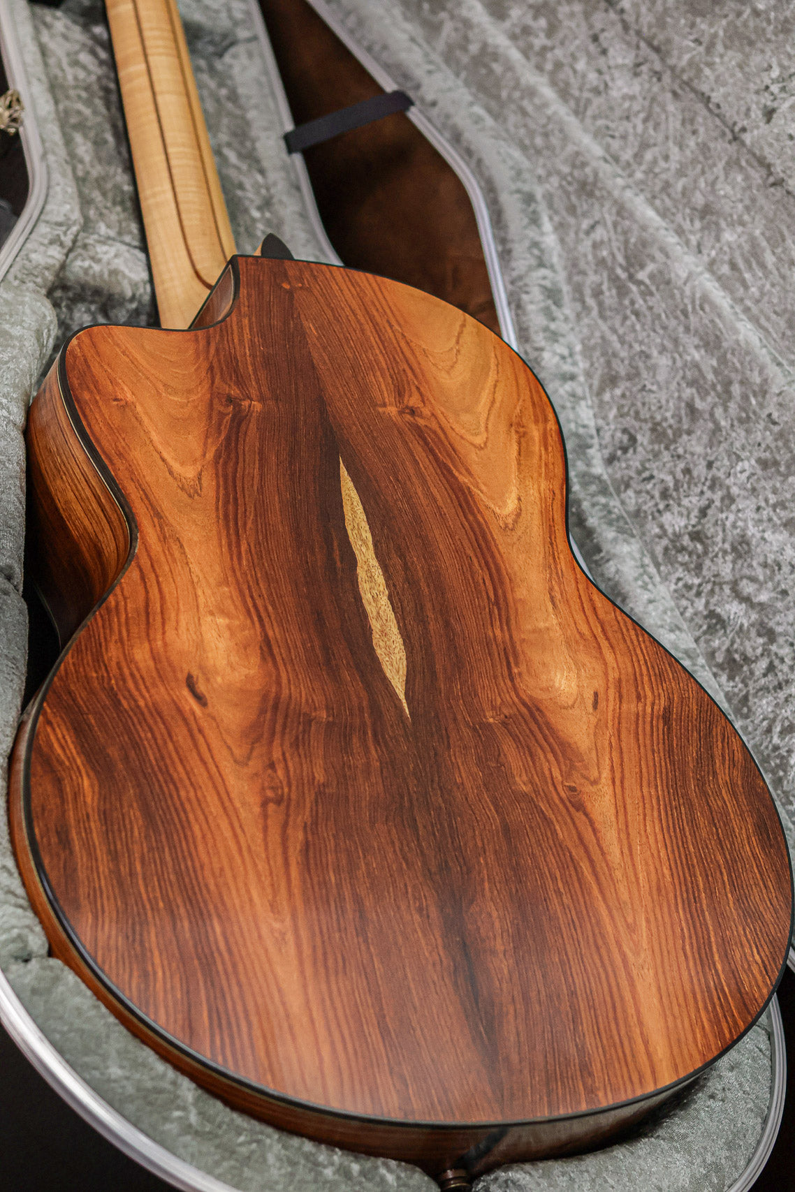 Lowden S-35W 2019 | Figured Walnut Natural