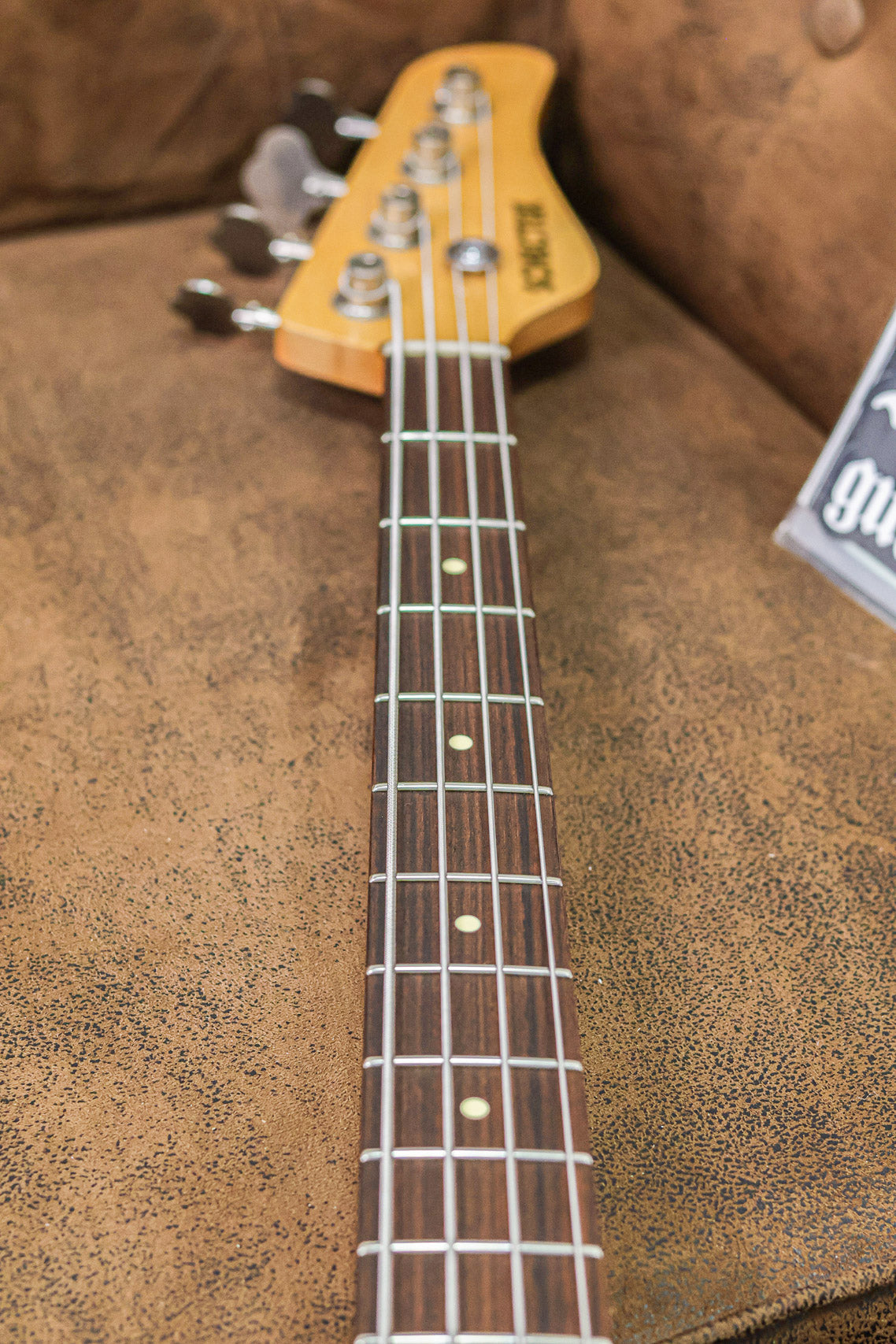 Schecter USA Traditional J-Bass Wembley 2017 | Sunburst