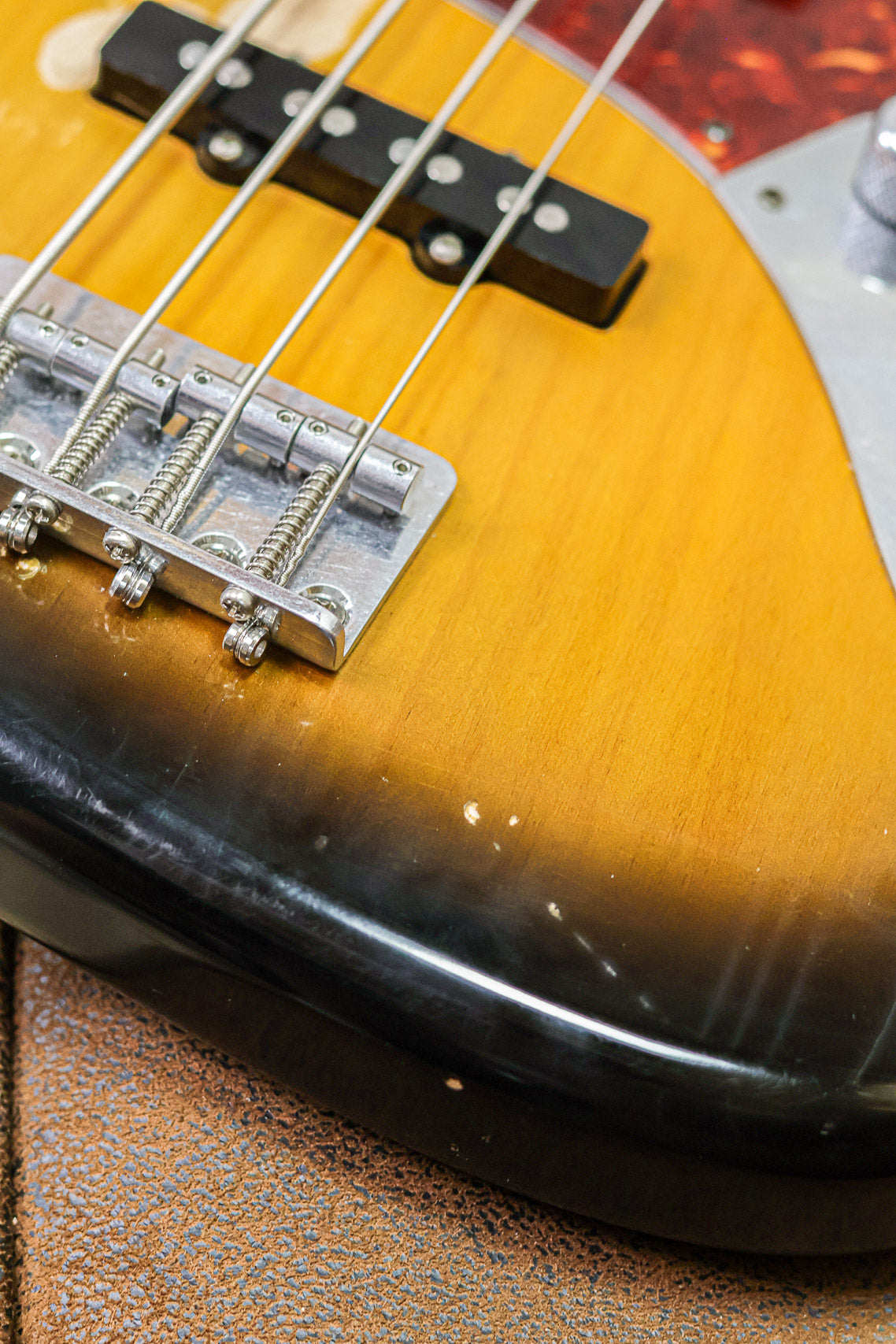 Schecter USA Traditional J-Bass Wembley 2017 | Sunburst