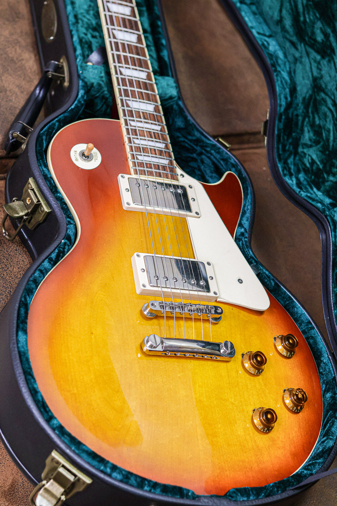 Tokai ULS129 Vintage Series 2024 | Violin Finish