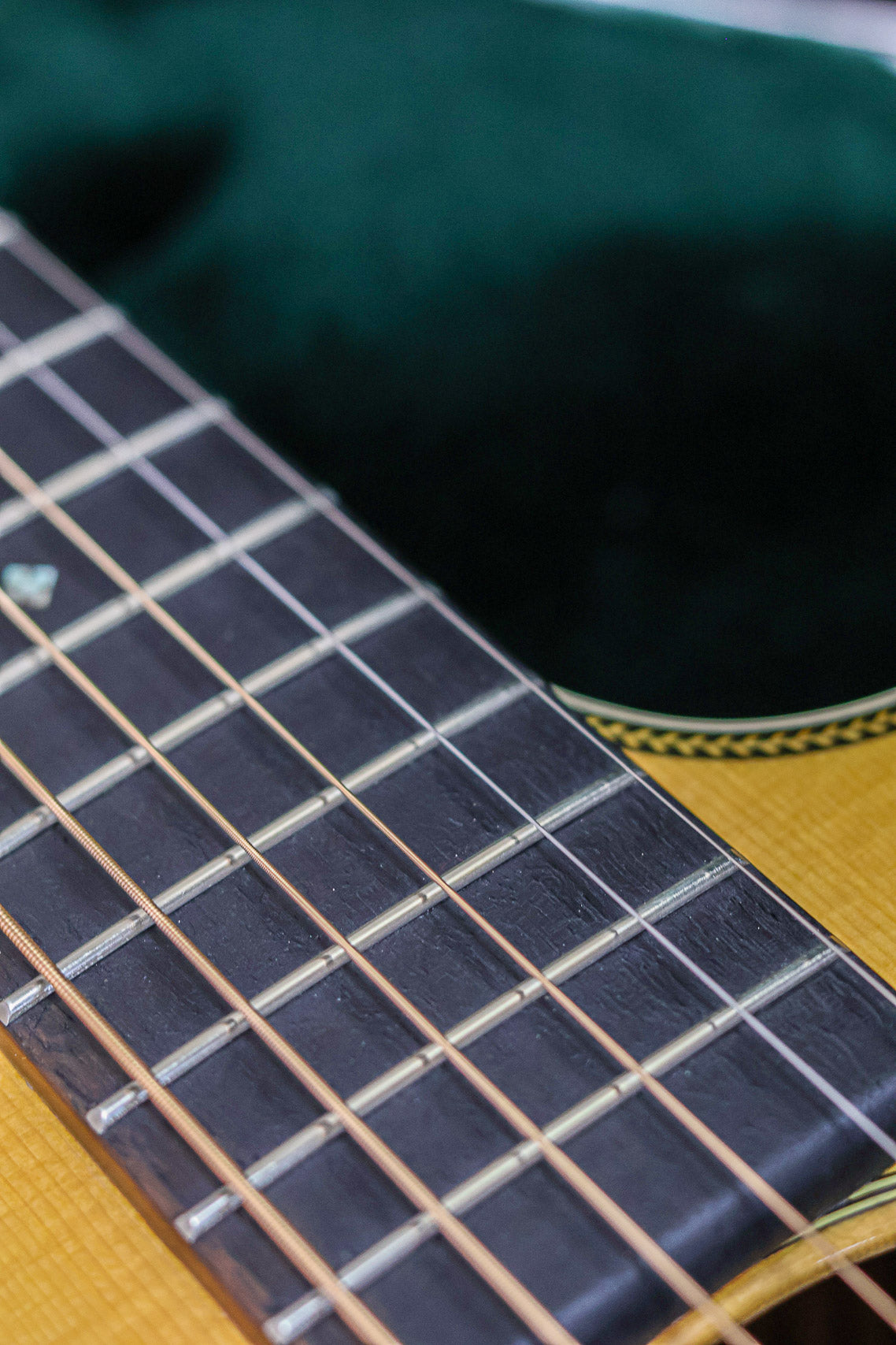 Martin HDC-28 Cutaway | Gloss Natural