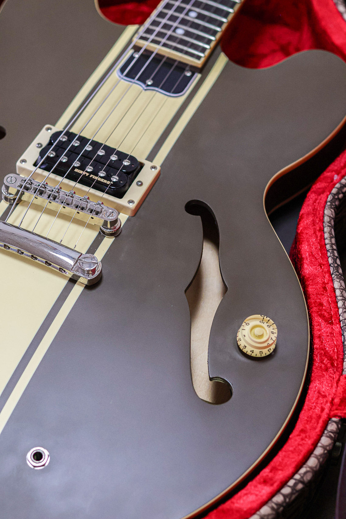 Epiphone Tom DeLonge Signature ES-333 | Brown Cream Stripe