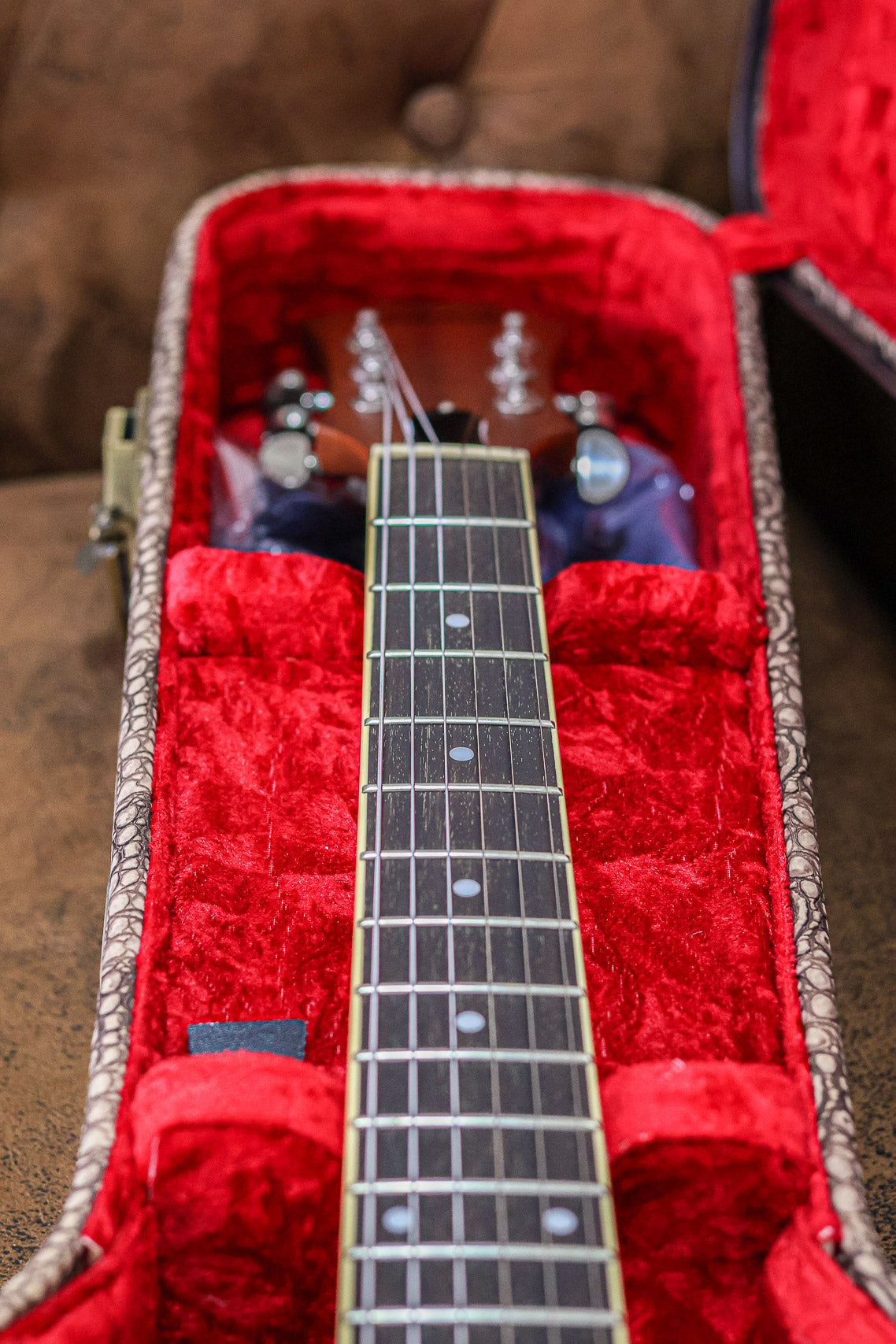 Epiphone Tom DeLonge Signature ES-333 | Brown Cream Stripe
