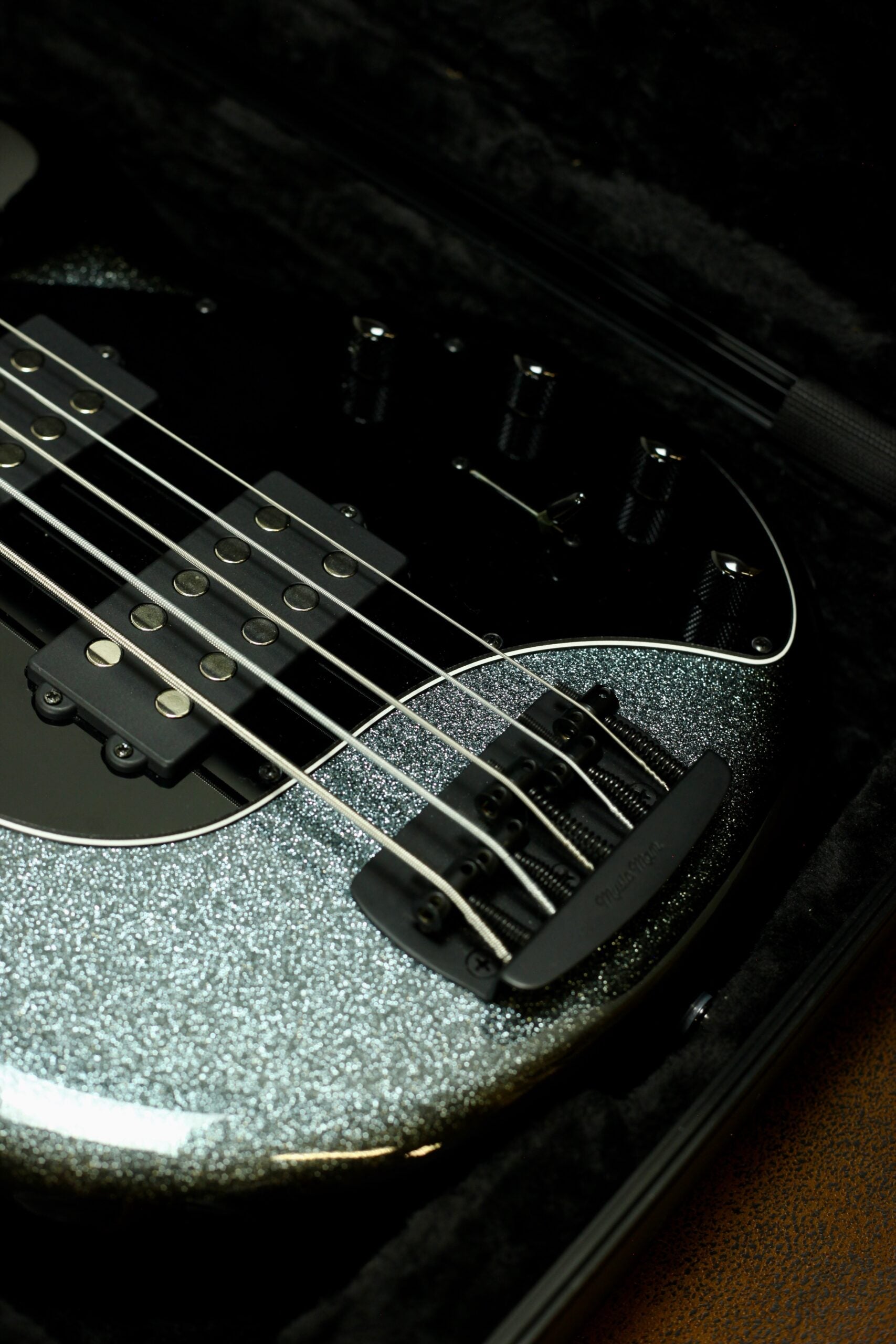 Music Man Stingray 5 | Black Rock