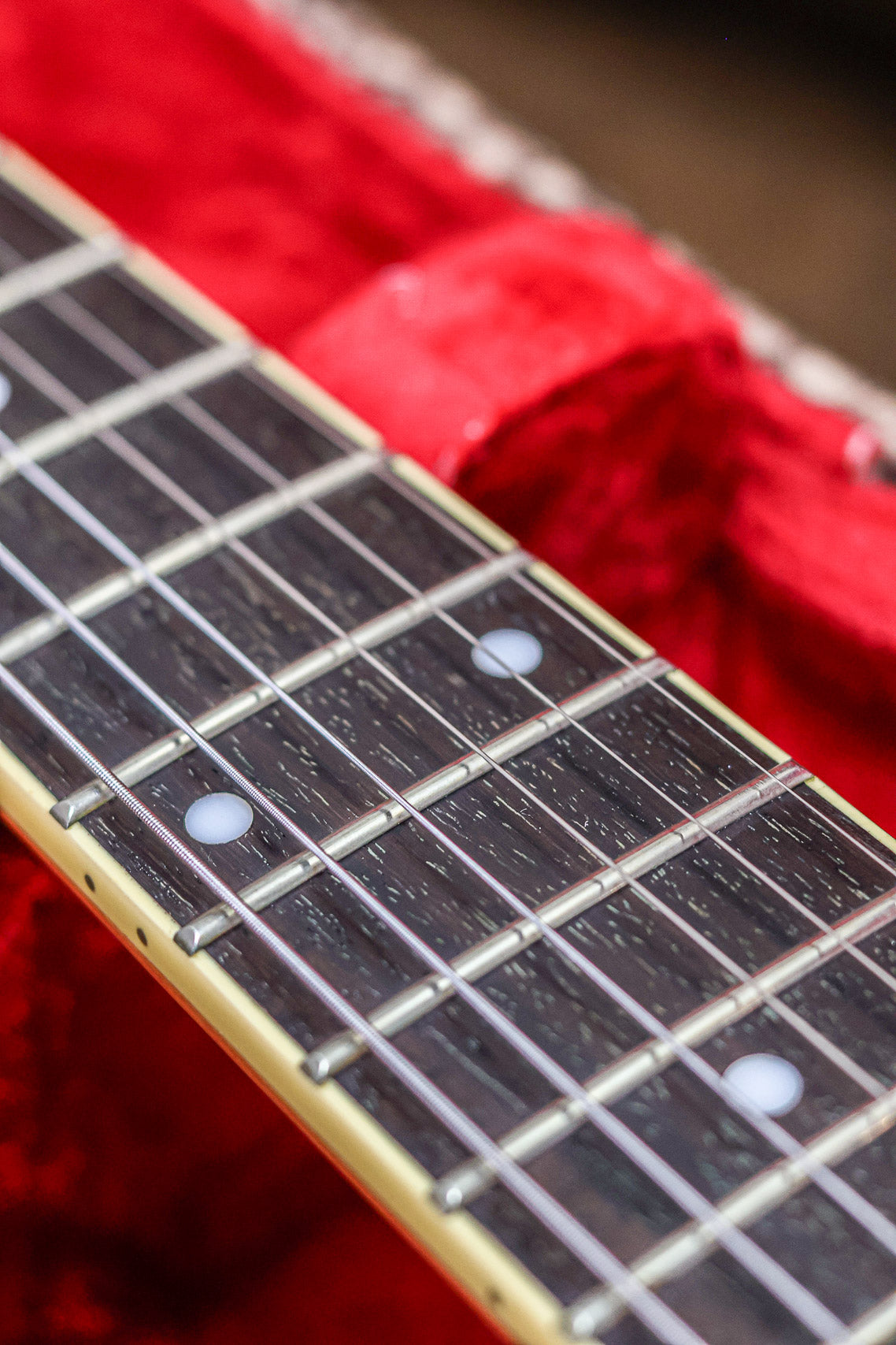 Epiphone Tom DeLonge Signature ES-333 | Brown Cream Stripe