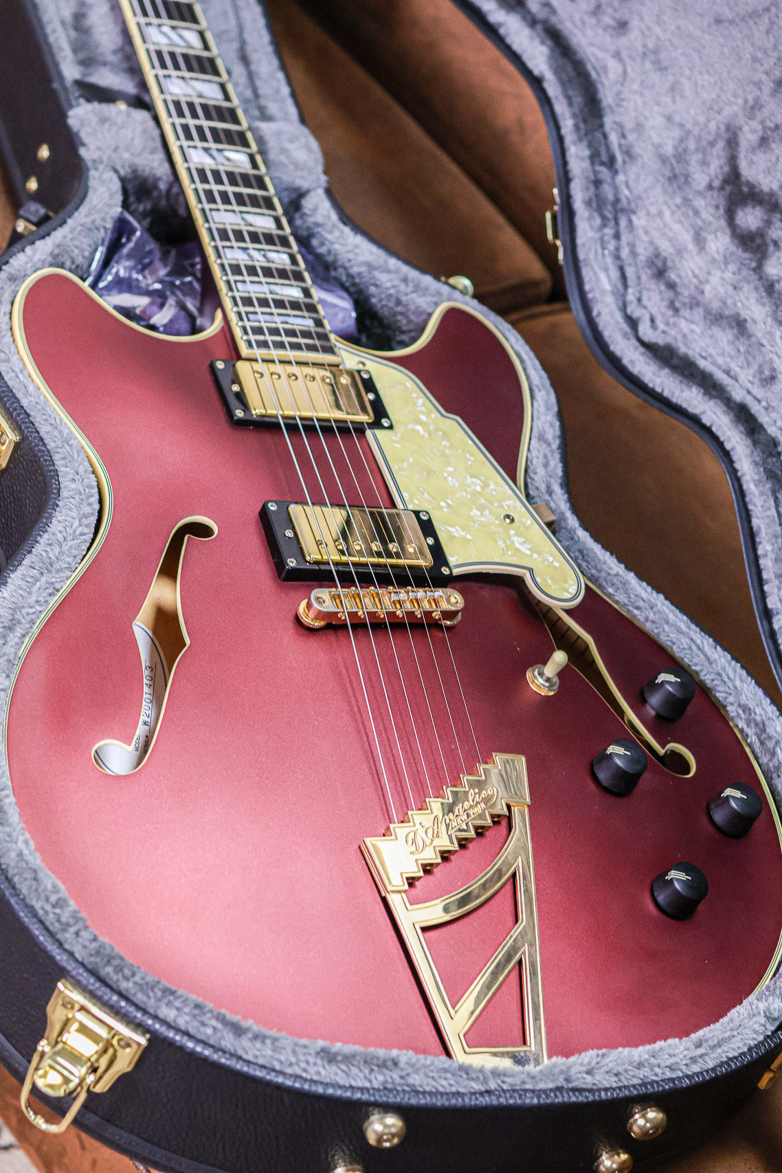 D’Angelico Deluxe DC Limited Edition 2020 | Matte Wine