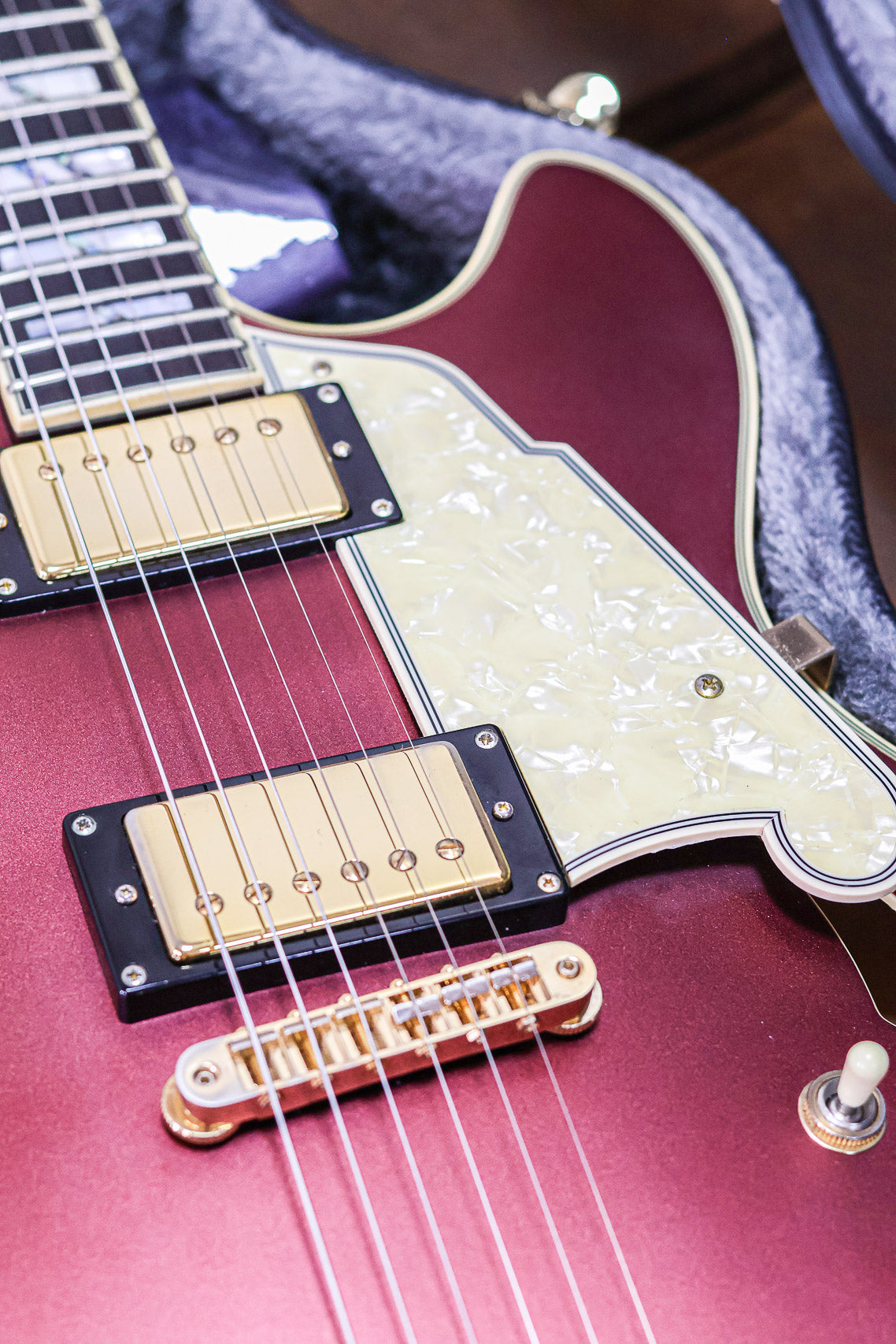 D’Angelico Deluxe DC Limited Edition 2020 | Matte Wine