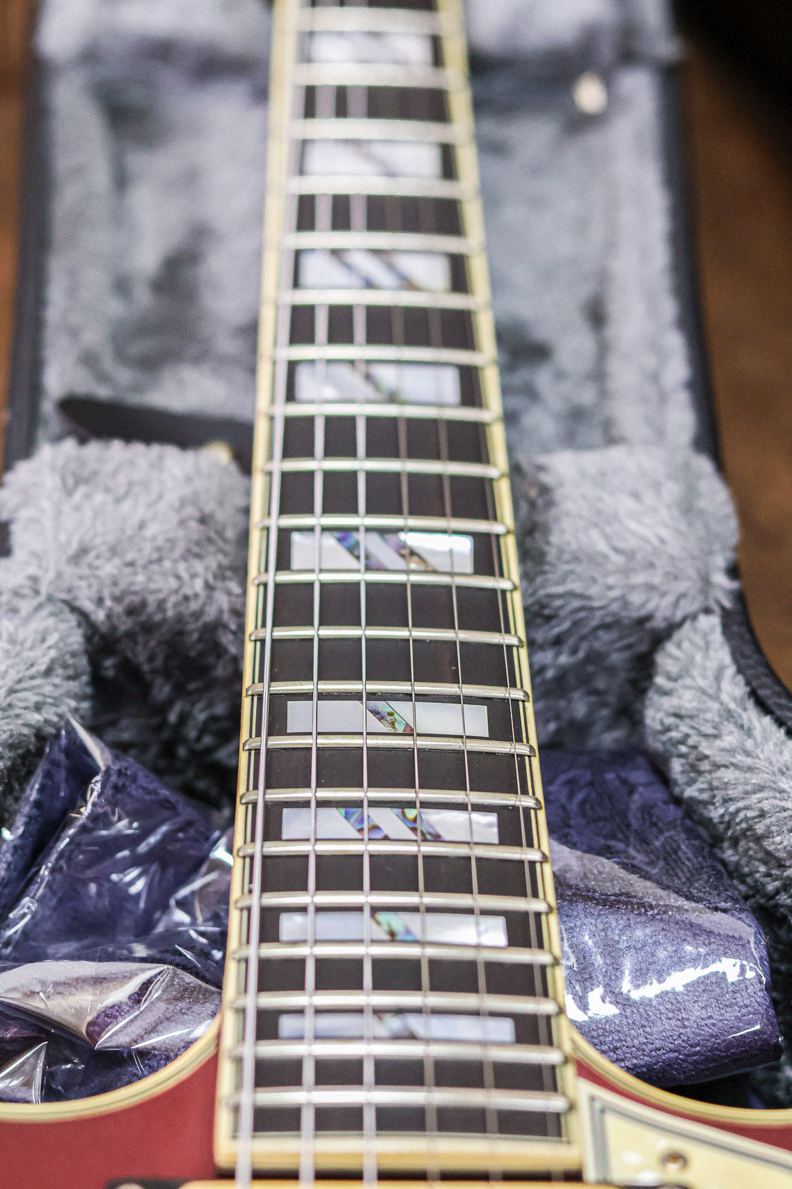 D’Angelico Deluxe DC Limited Edition 2020 | Matte Wine