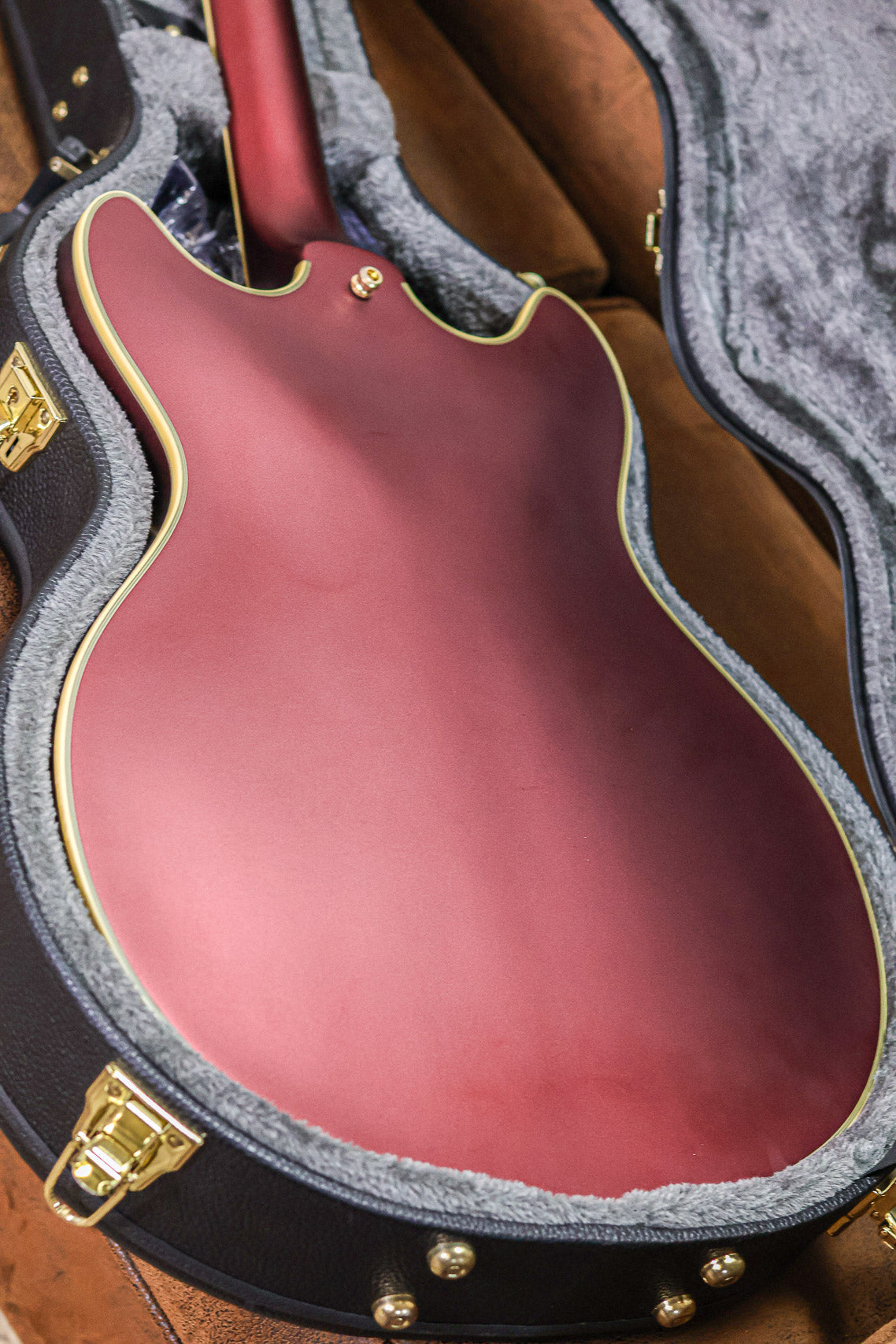 D’Angelico Deluxe DC Limited Edition 2020 | Matte Wine