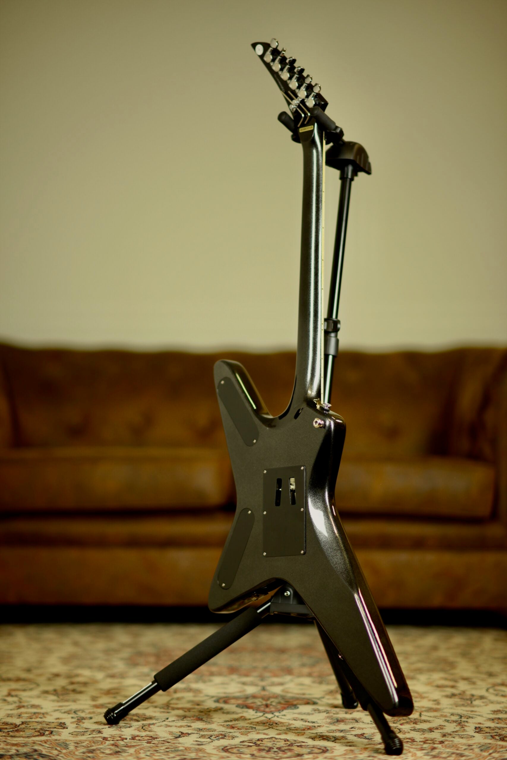 Kramer Guitars Tracii Guns Gunstar Voyager | Black Flame