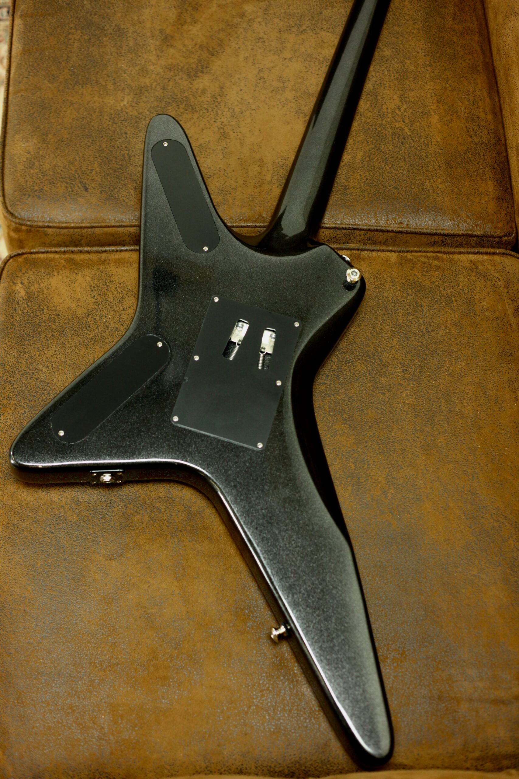 Kramer Guitars Tracii Guns Gunstar Voyager | Black Flame
