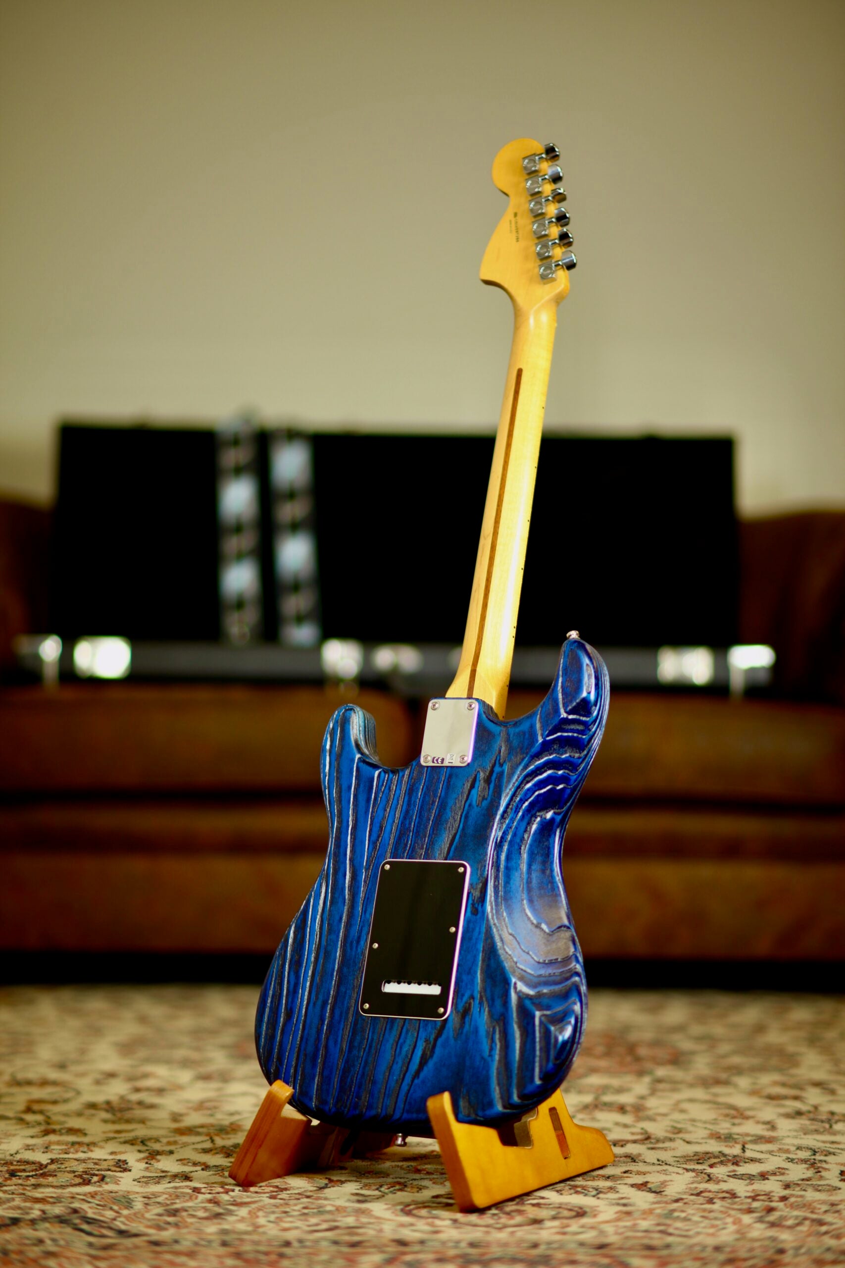 Fender Ltd Sandblasted Ash Stratocaster 2015 | Sapphire Blue
