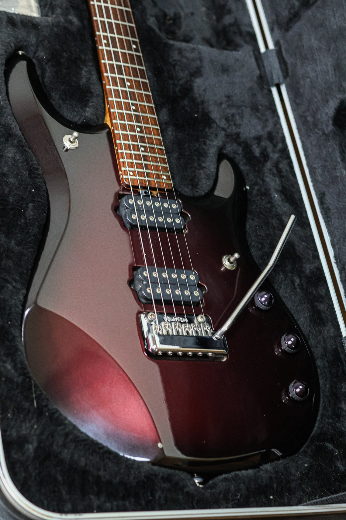 Ernie Ball John Petrucci JP6 | Pearl Redburst