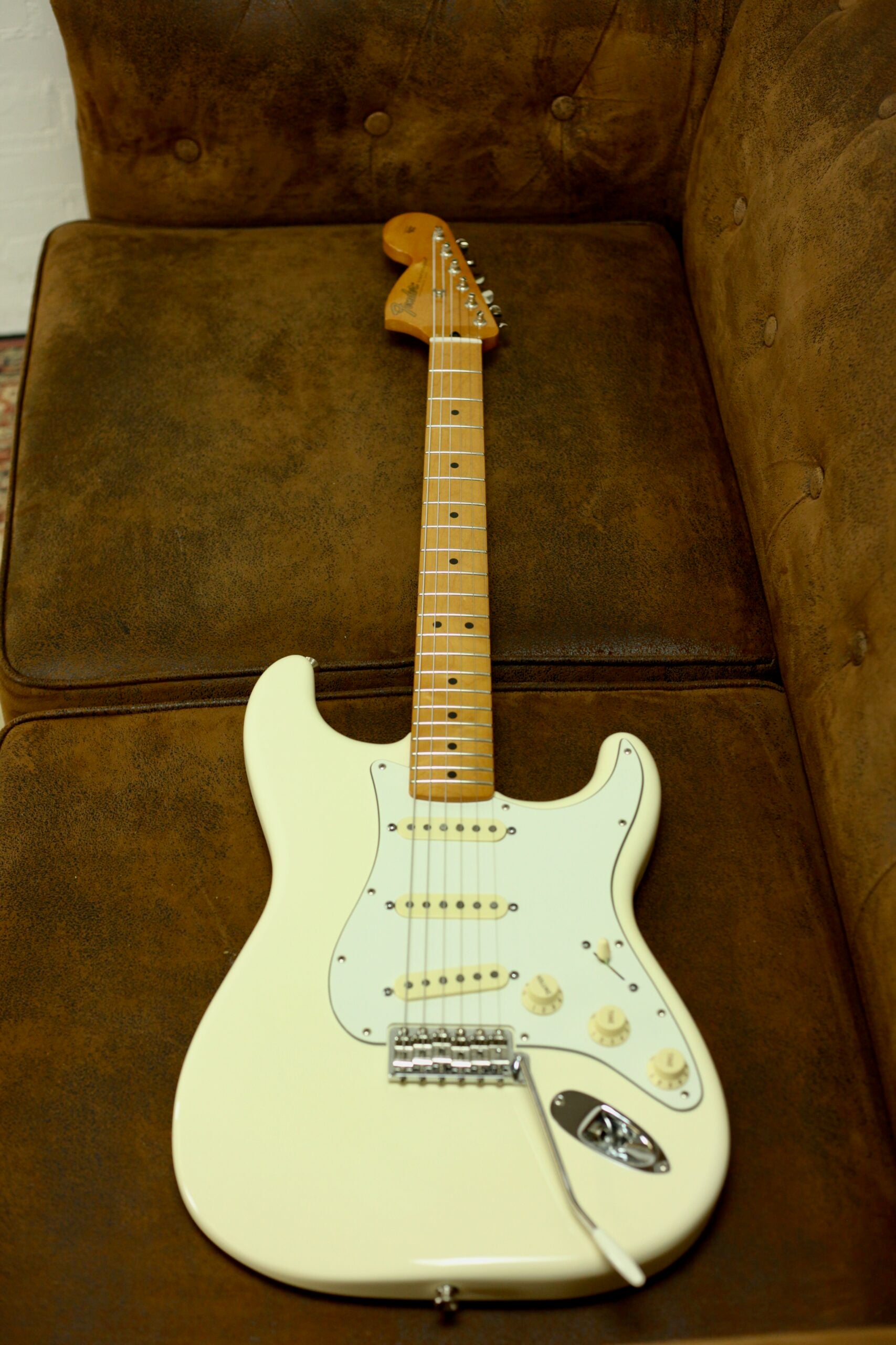 Fender Jimi Hendrix Signature Stratocaster | Olympic White