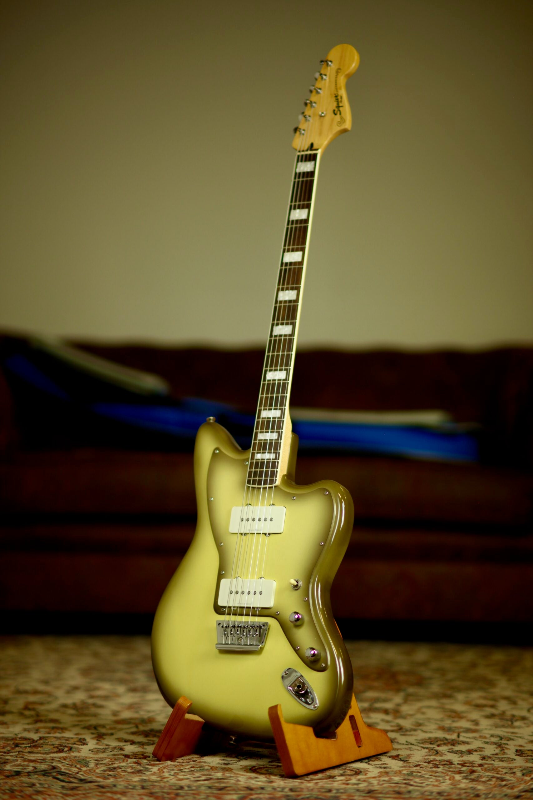 Squier Vintage Modified Baritone Jazzmaster | Antigua