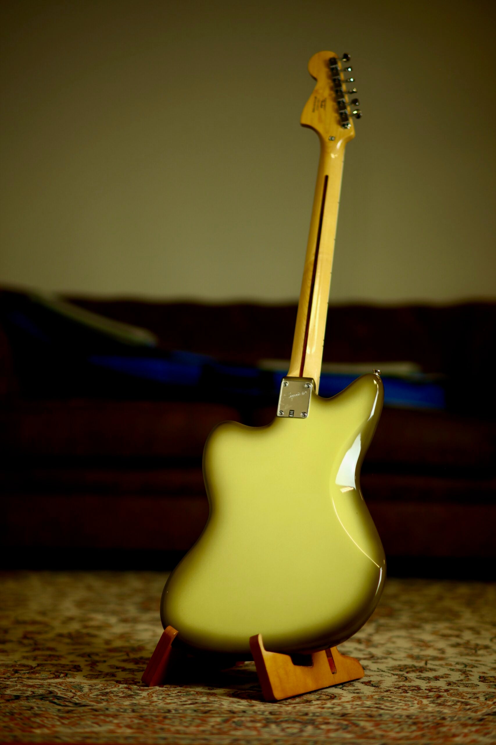 Squier Vintage Modified Baritone Jazzmaster | Antigua