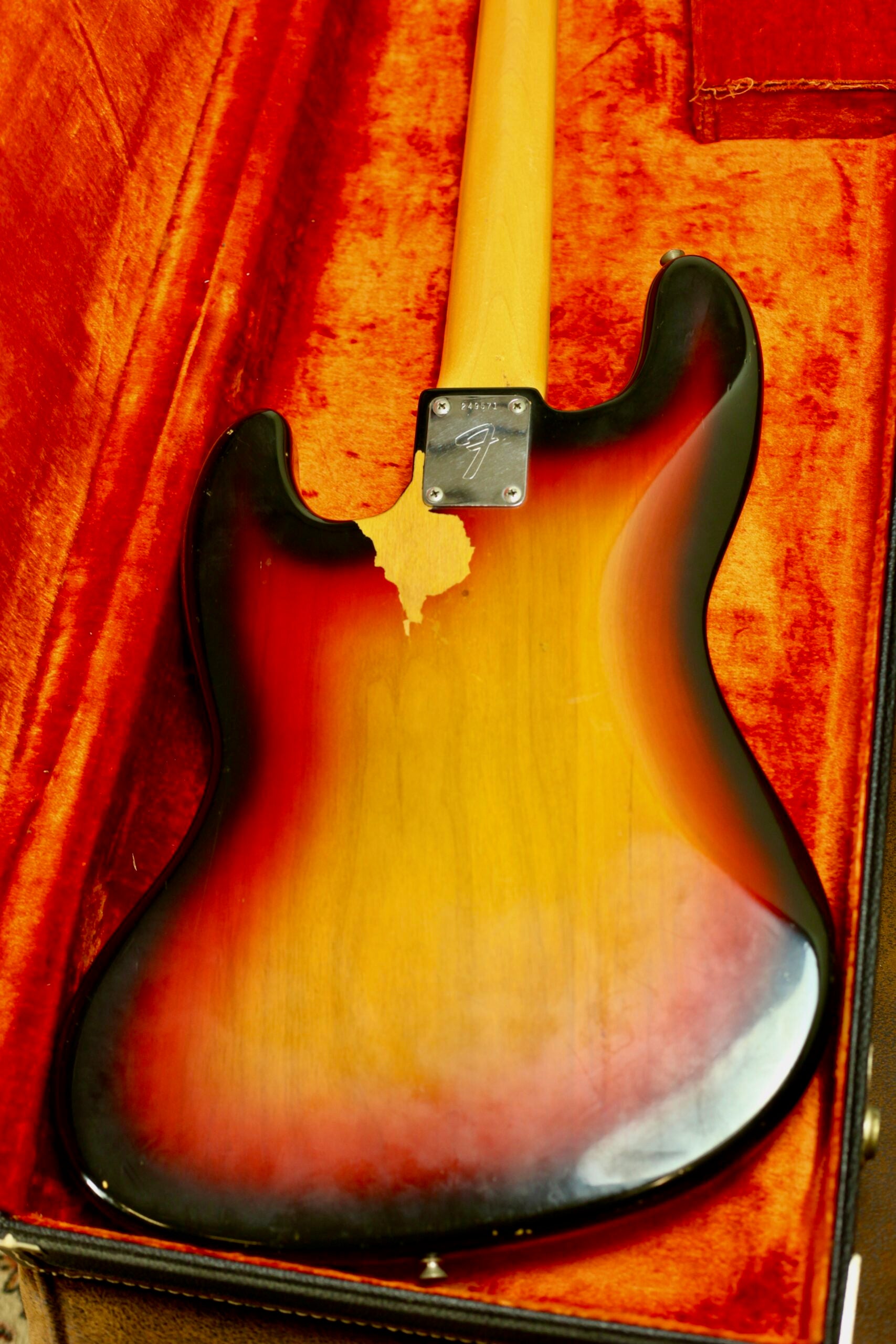 Fender Jazz Bass 1968 4.060kg | 3-Tone Sunburst