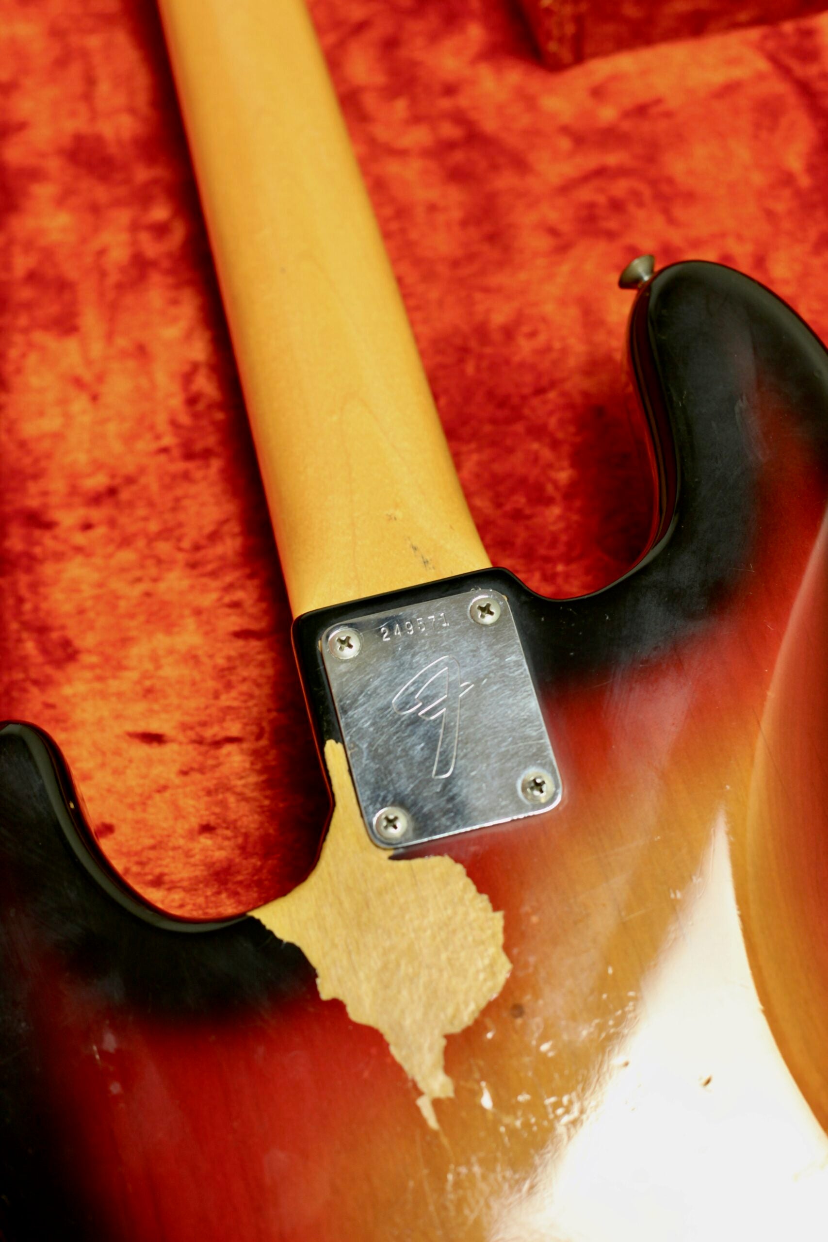 Fender Jazz Bass 1968 4.060kg | 3-Tone Sunburst