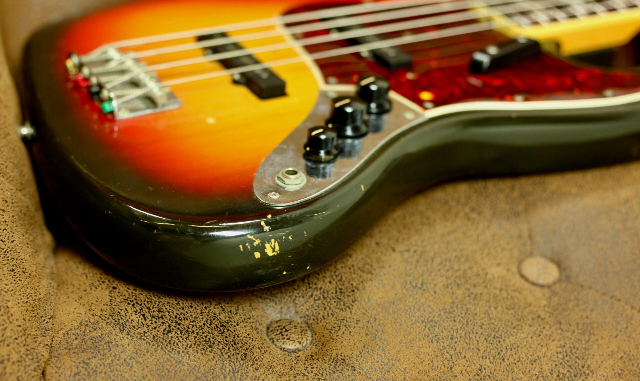 Fender Jazz Bass 1968 4.060kg | 3-Tone Sunburst
