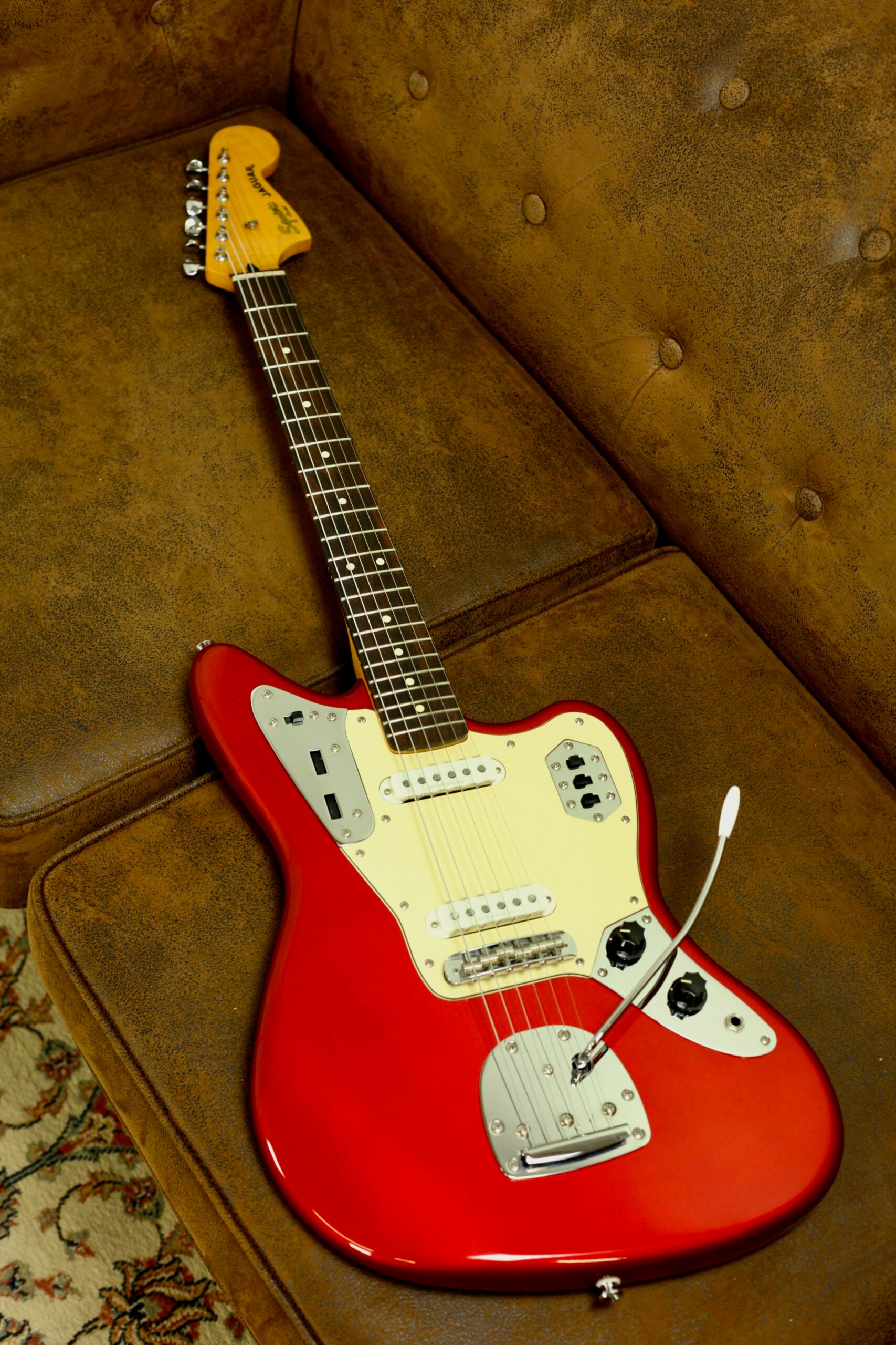 Squier Vintage Modified Jaguar | Candy Apple Red