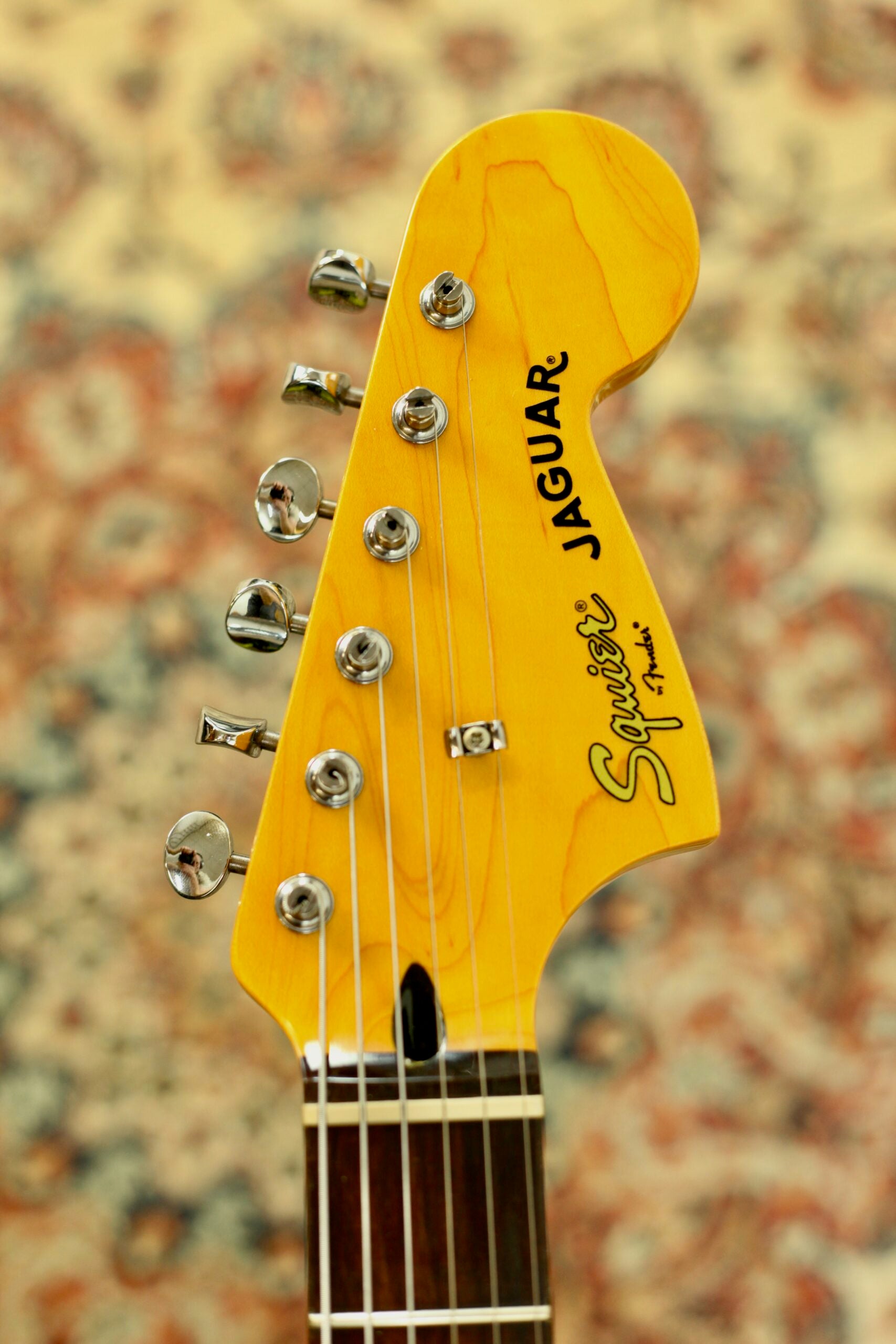 Squier Vintage Modified Jaguar | Candy Apple Red