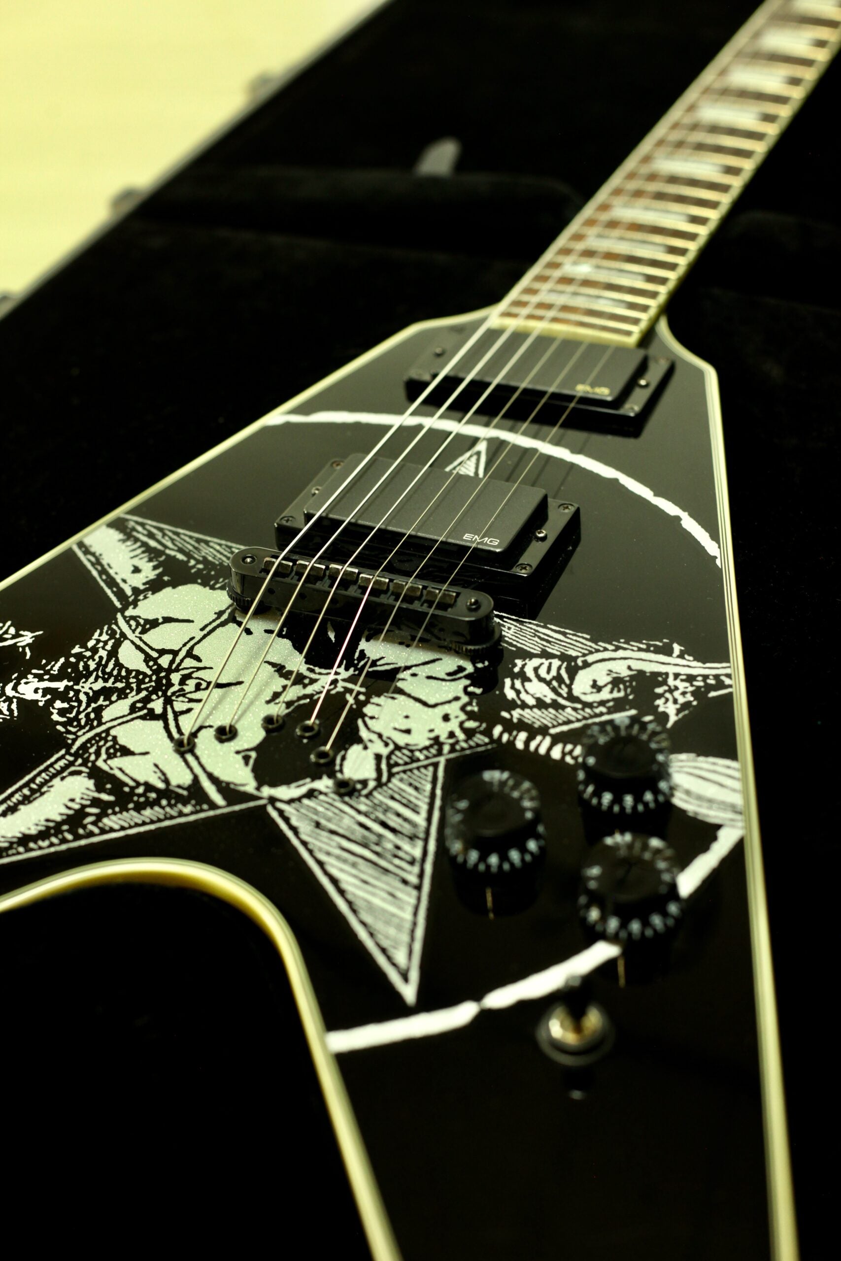 Dean Eric Peterson Old Skull V | Black