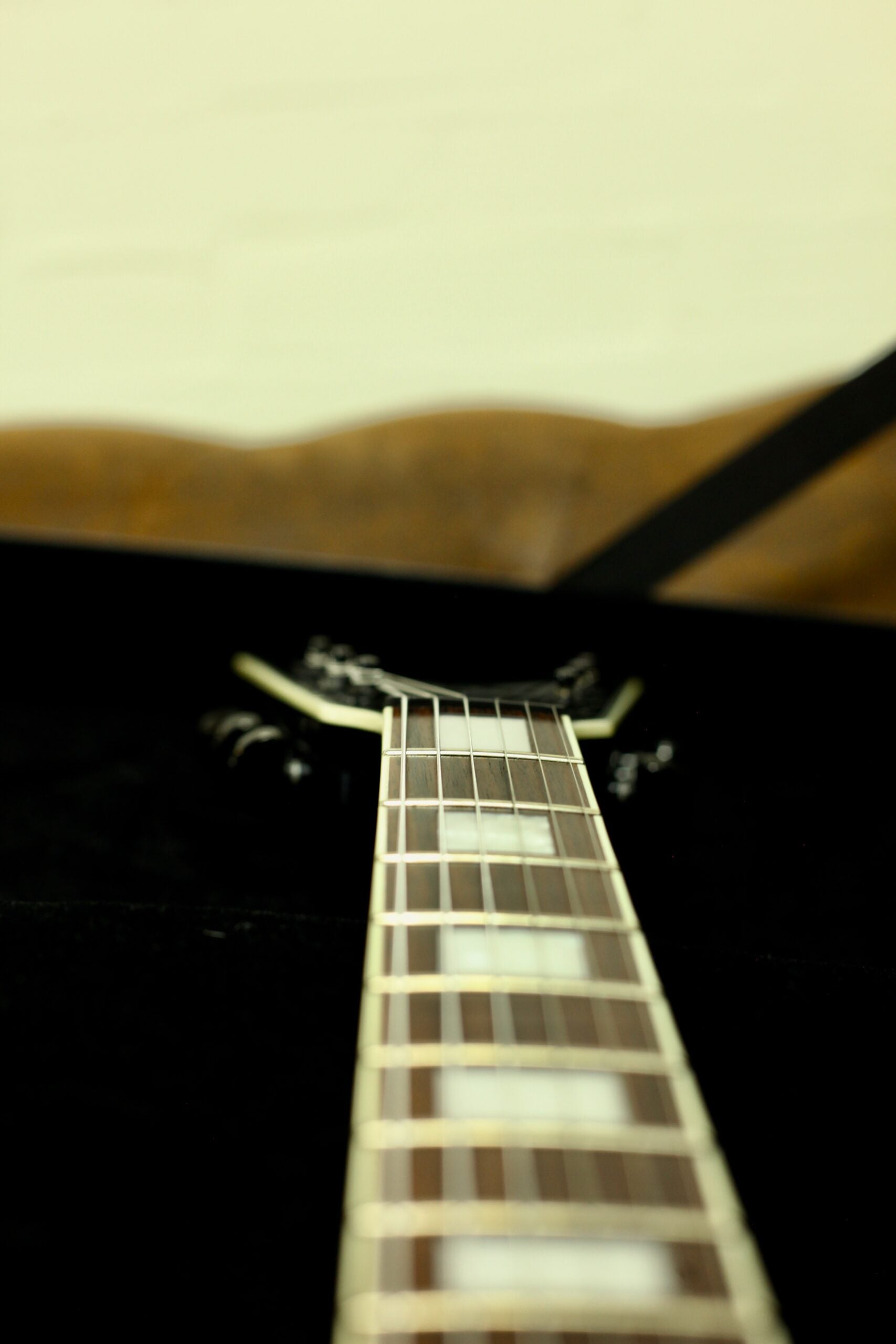 Dean Eric Peterson Old Skull V | Black