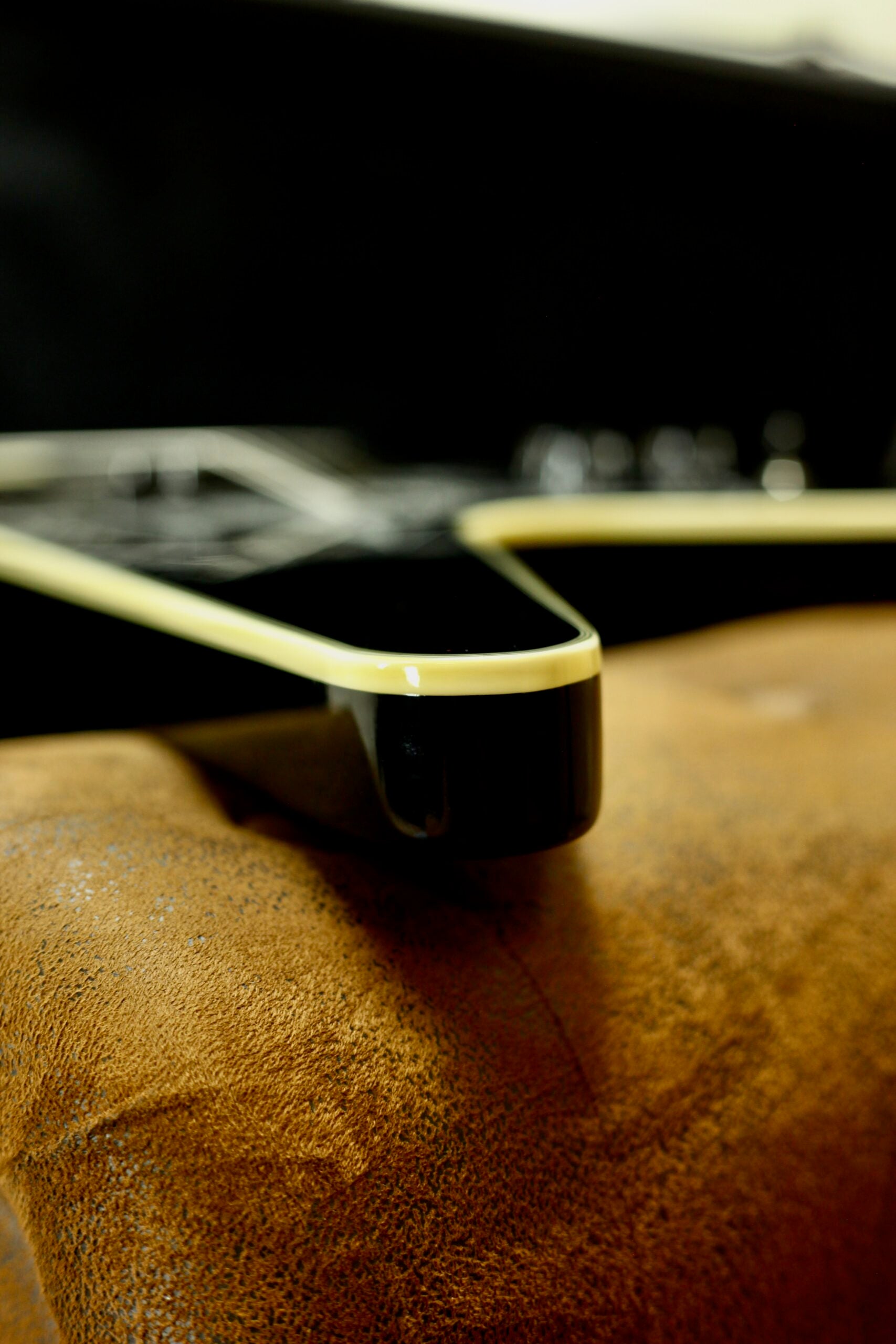 Dean Eric Peterson Old Skull V | Black