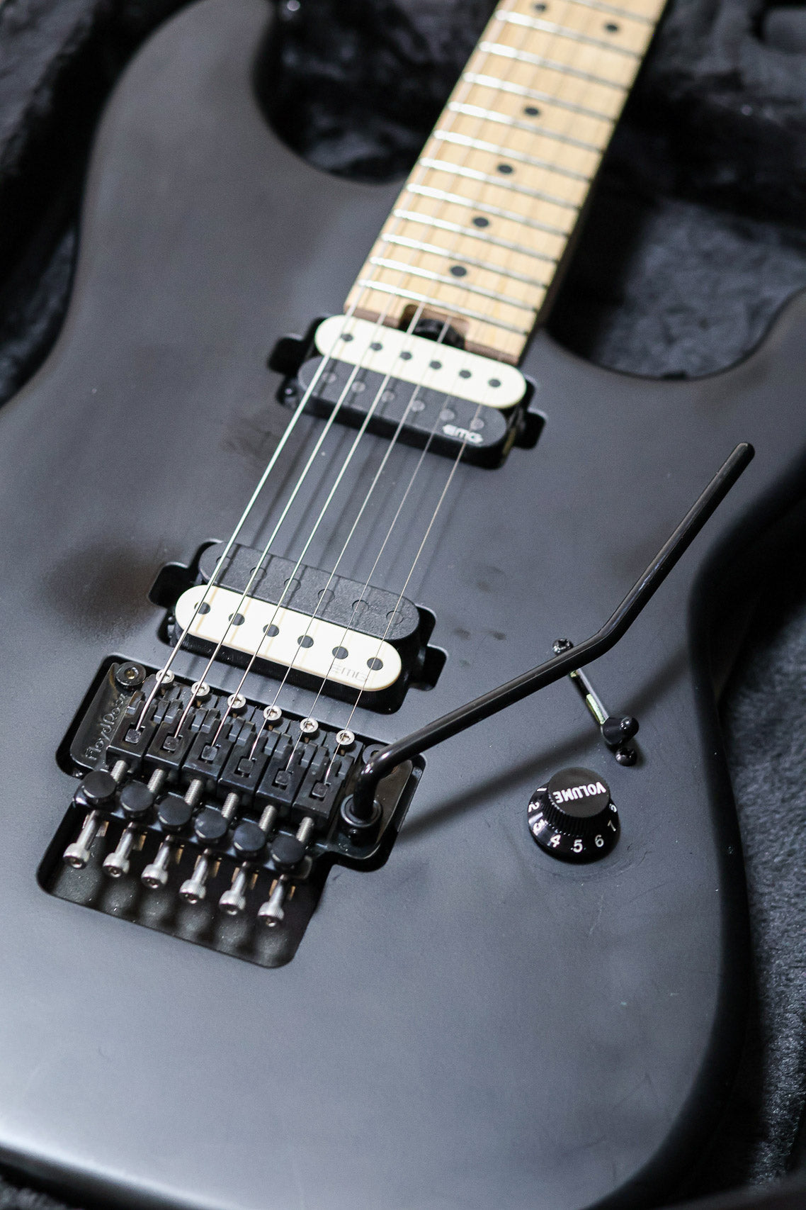 Charvel Jim Root Signature | Black