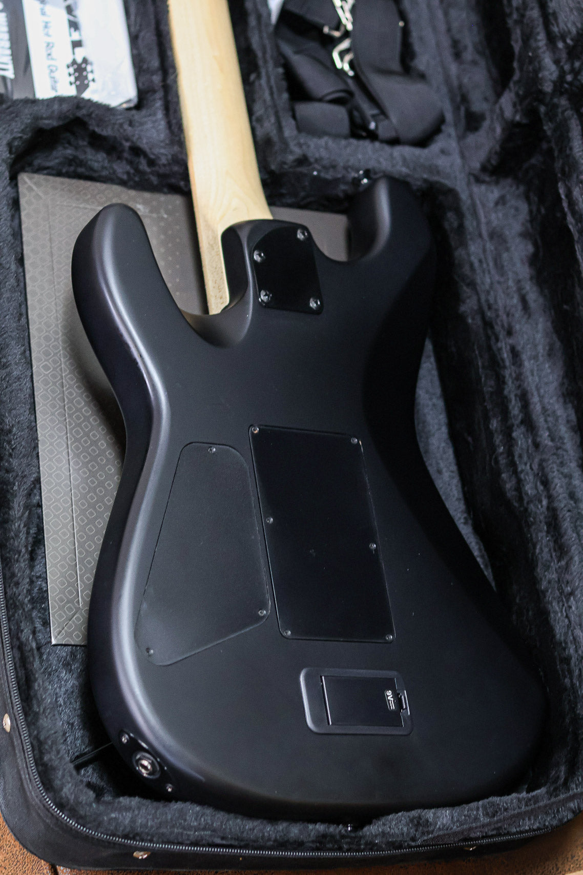 Charvel Jim Root Signature | Black