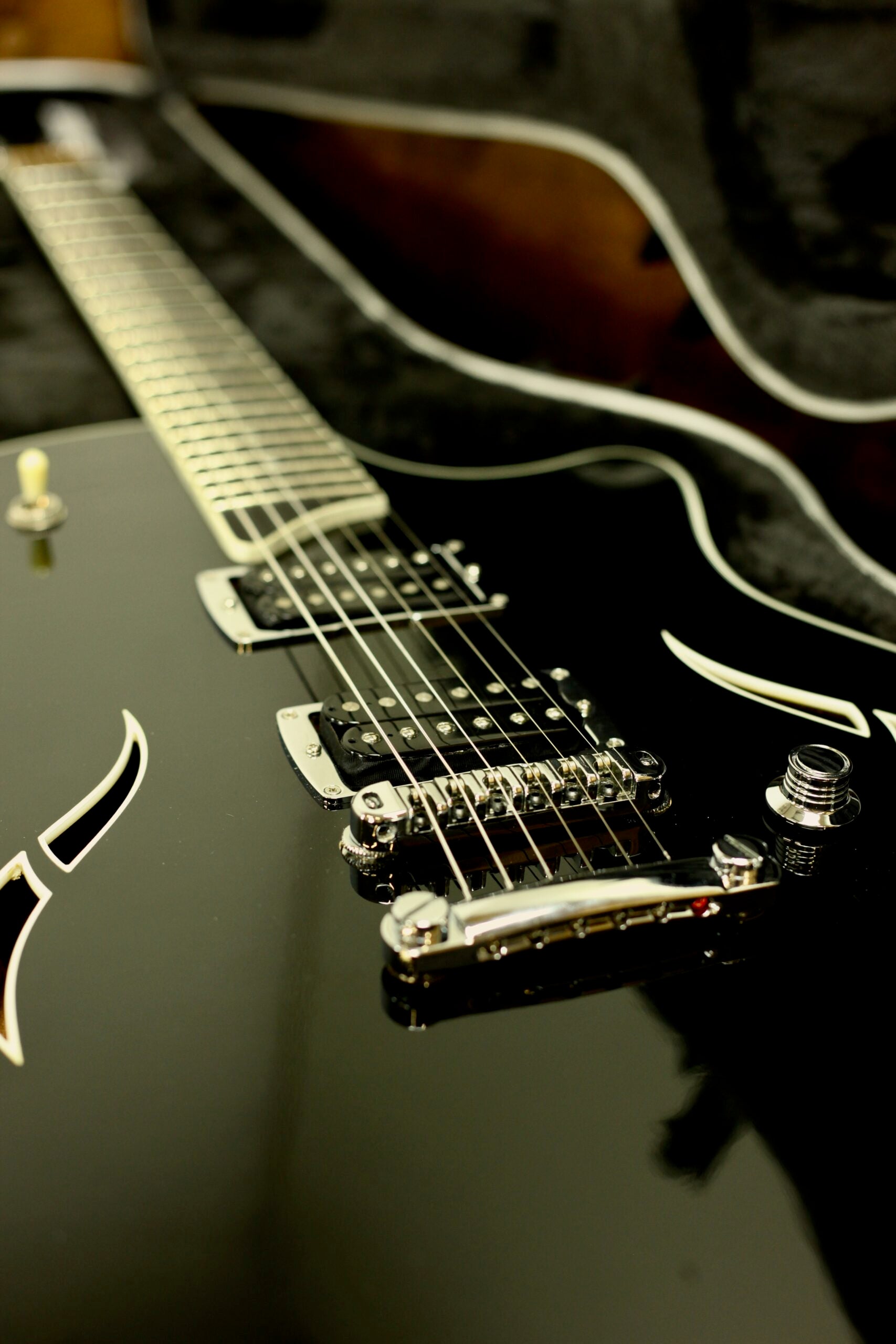 Taylor T3 Semi-Hollowbody | Black