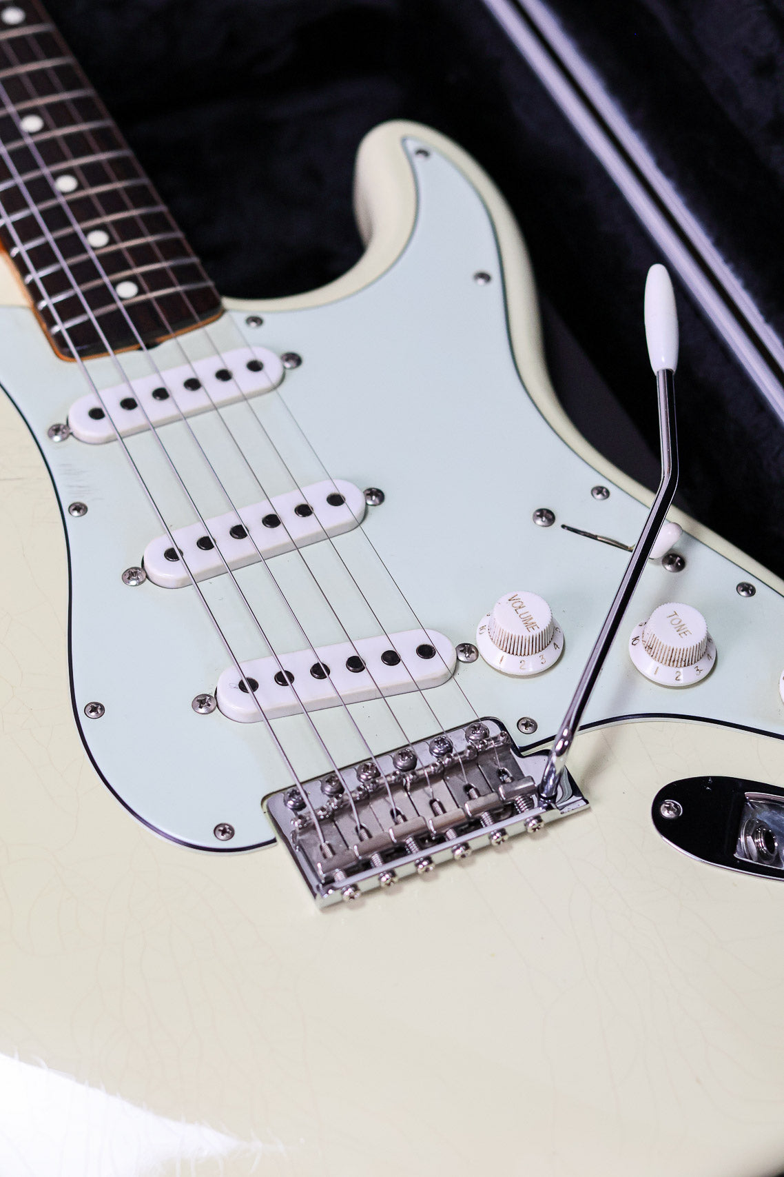 Del-Tone Stratocaster 00's | White