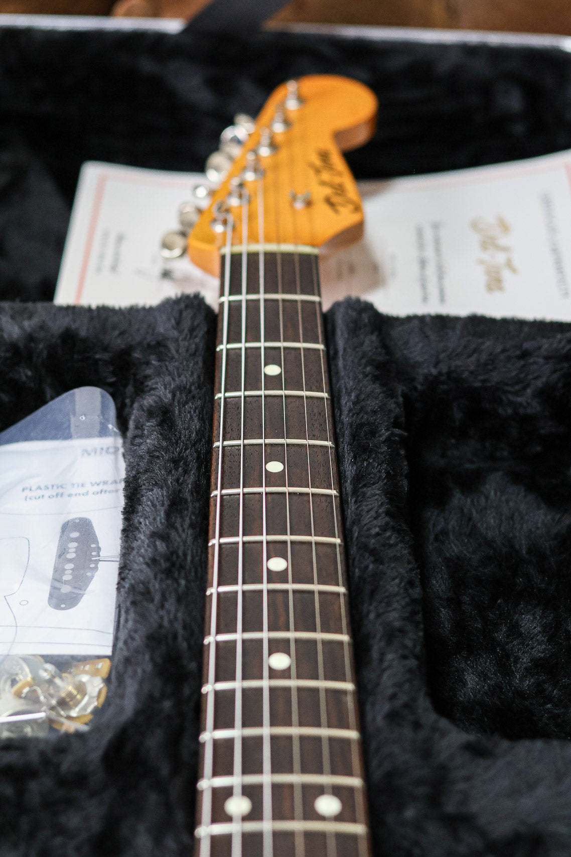 Del-Tone Stratocaster 00's | White