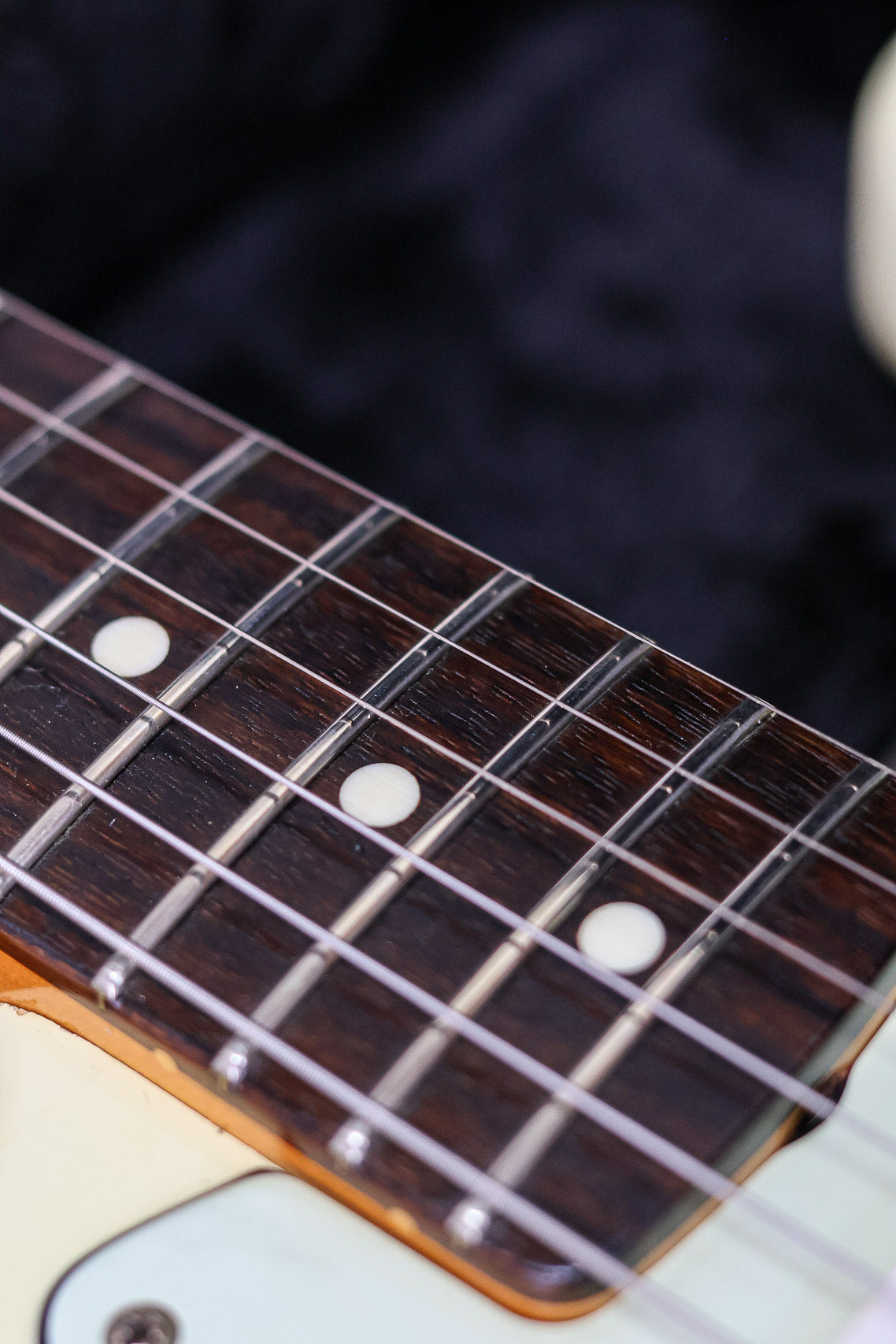Del-Tone Stratocaster 00's | White