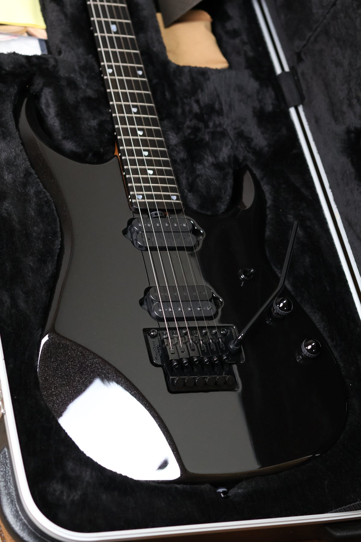 Ernie Ball Musicman JP16 | Black Lava