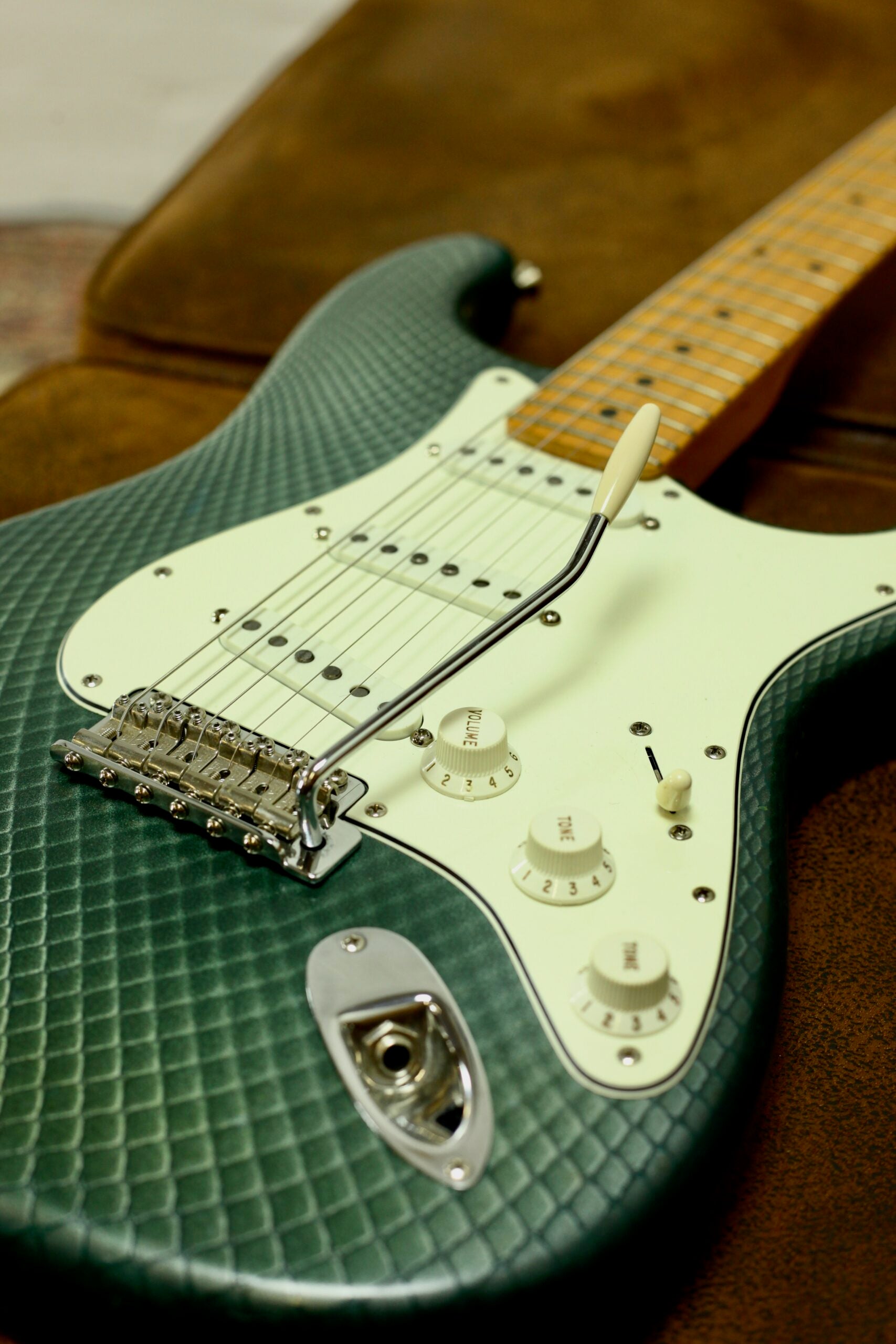 Fender USA Standard Stratocaster 2002 | Snake Skin