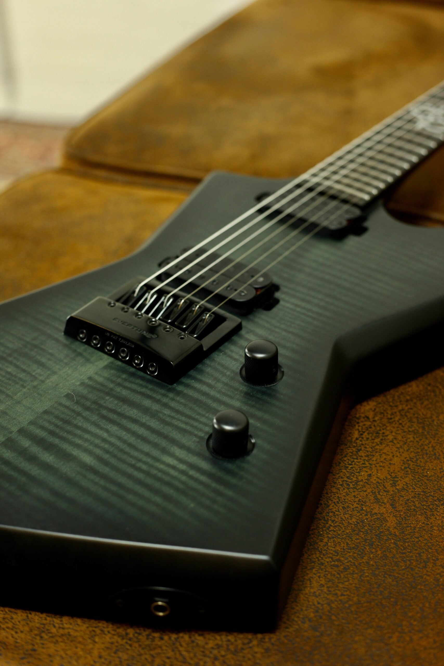 Solar Guitars E1.6 FBB | Matte Black